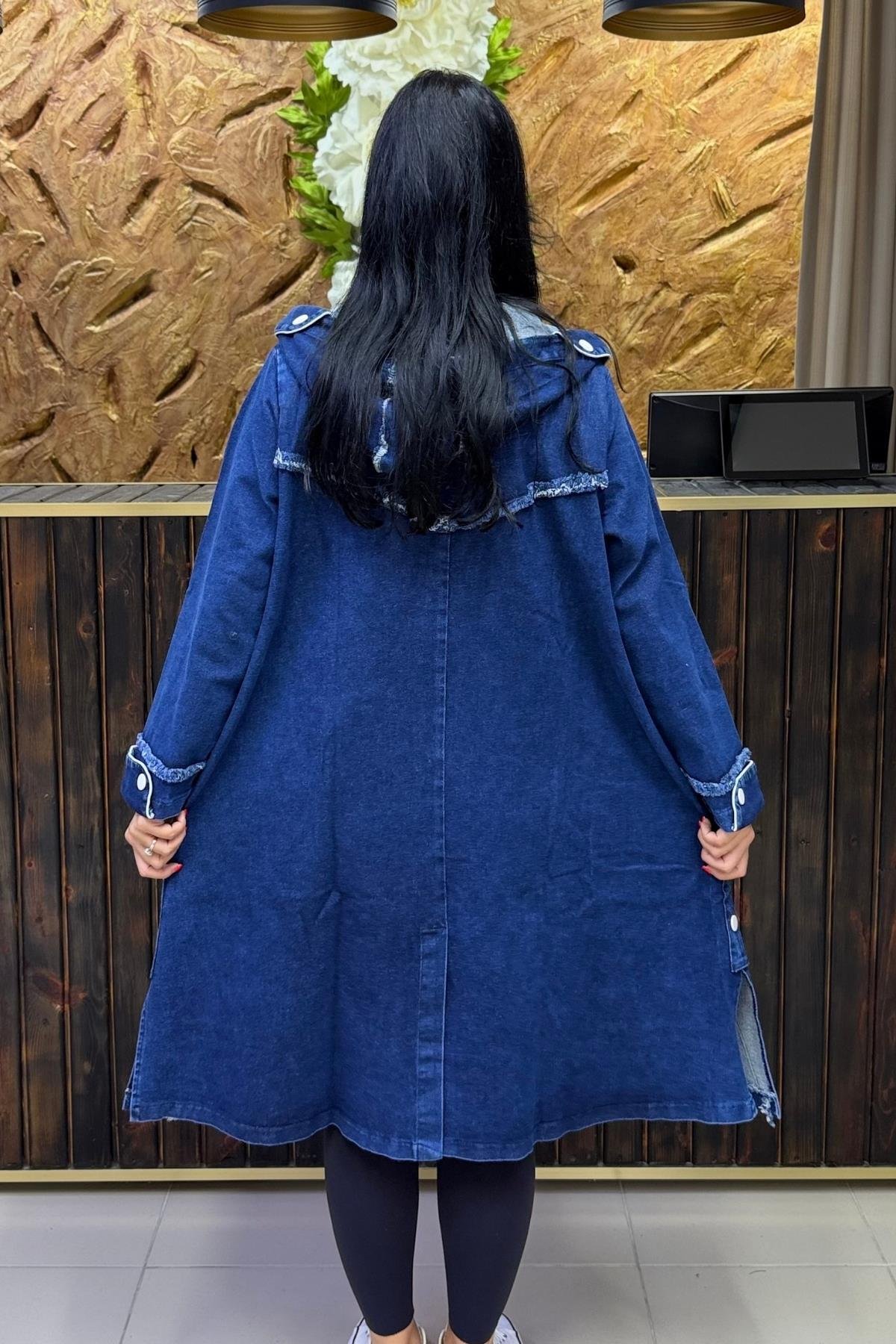 YAZI DETAYLI FERMUARLI JEAN CEKET BÜYÜK BEDEN