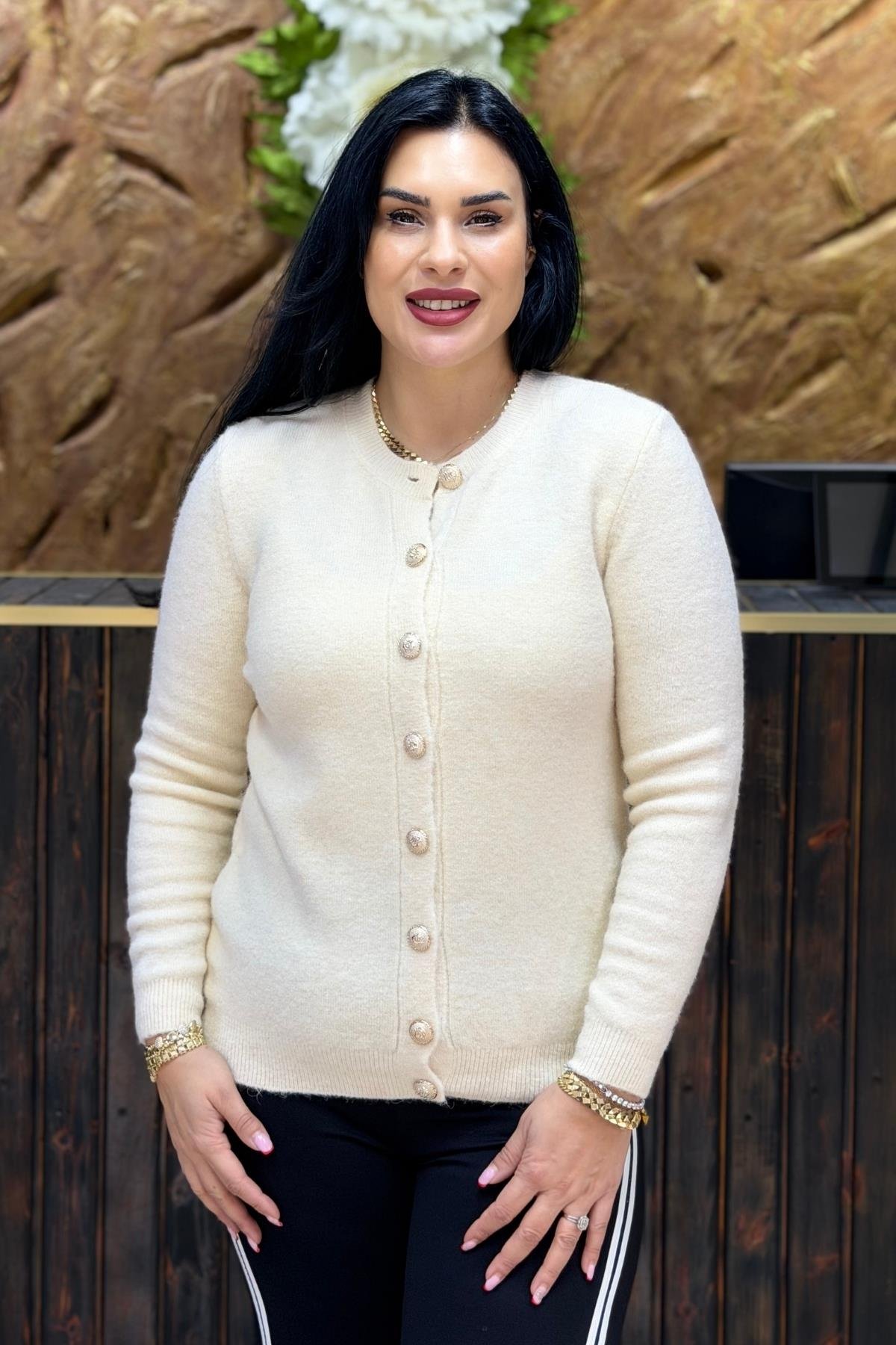 YUMOŞ LİKRALI BÜYÜK BEDEN BLUZ HIRKA