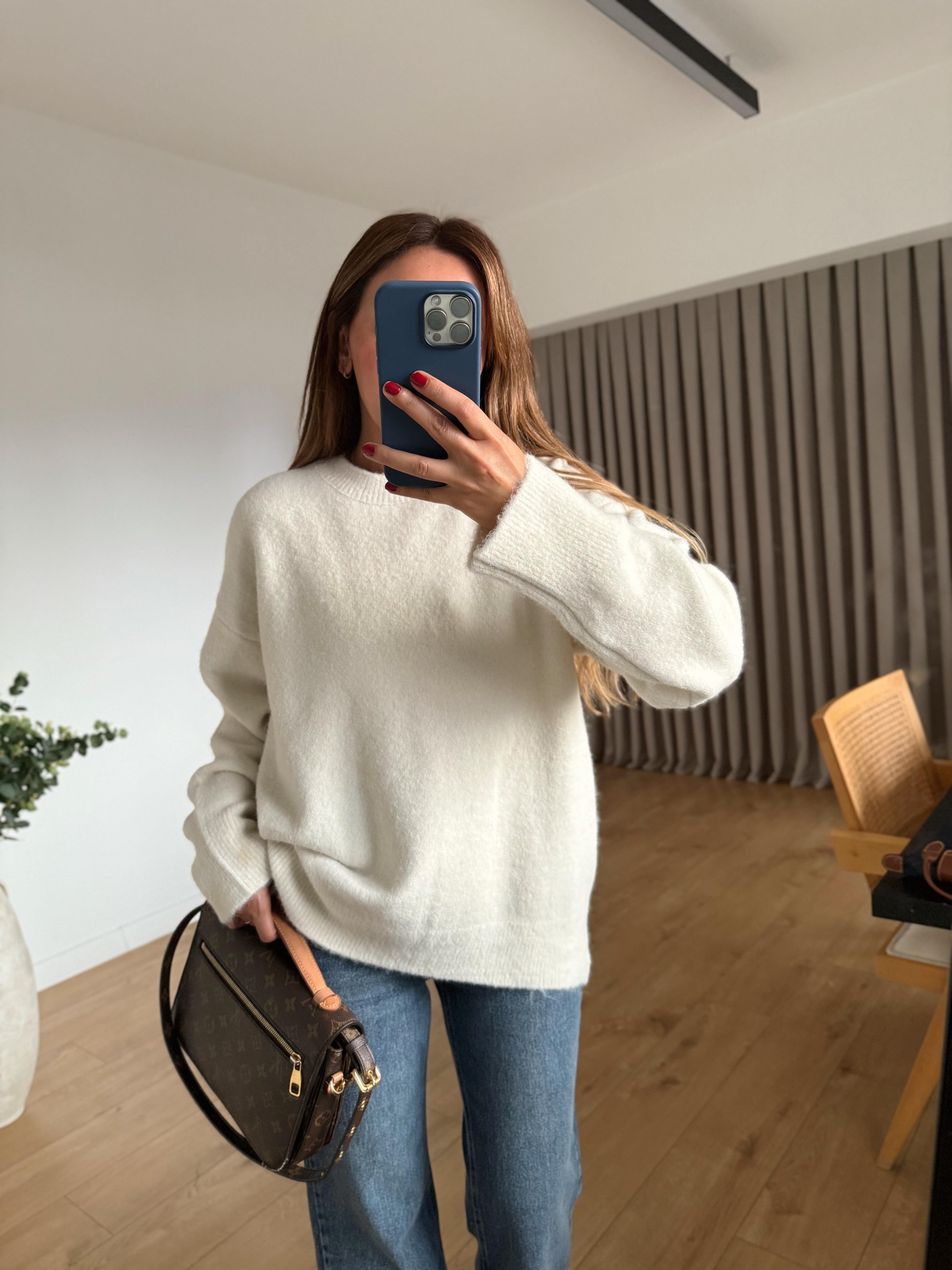 0494 Yumoş Kırık Beyaz Basic Triko Kazak