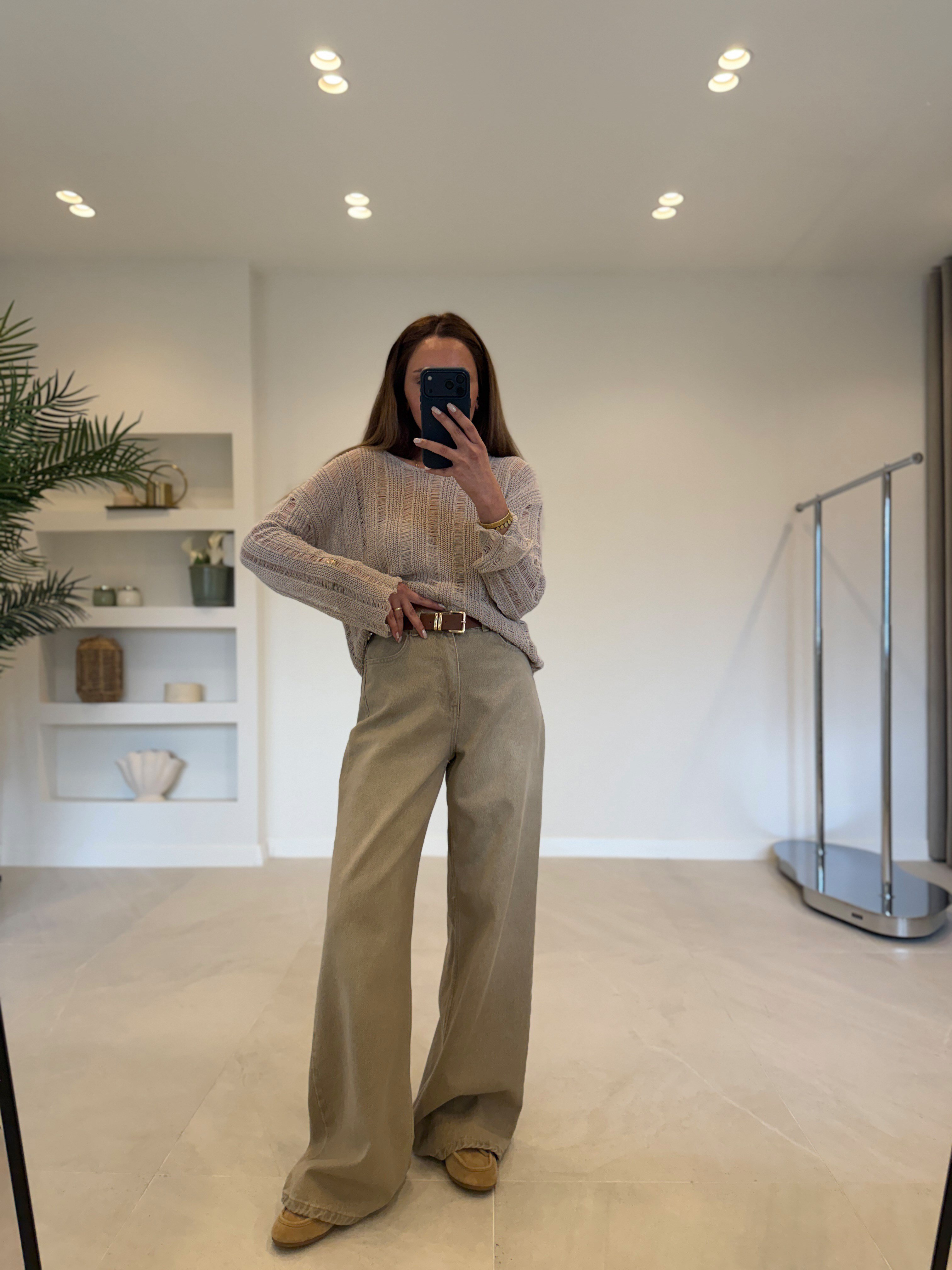 1021 Kemerli Bej Pantolon
