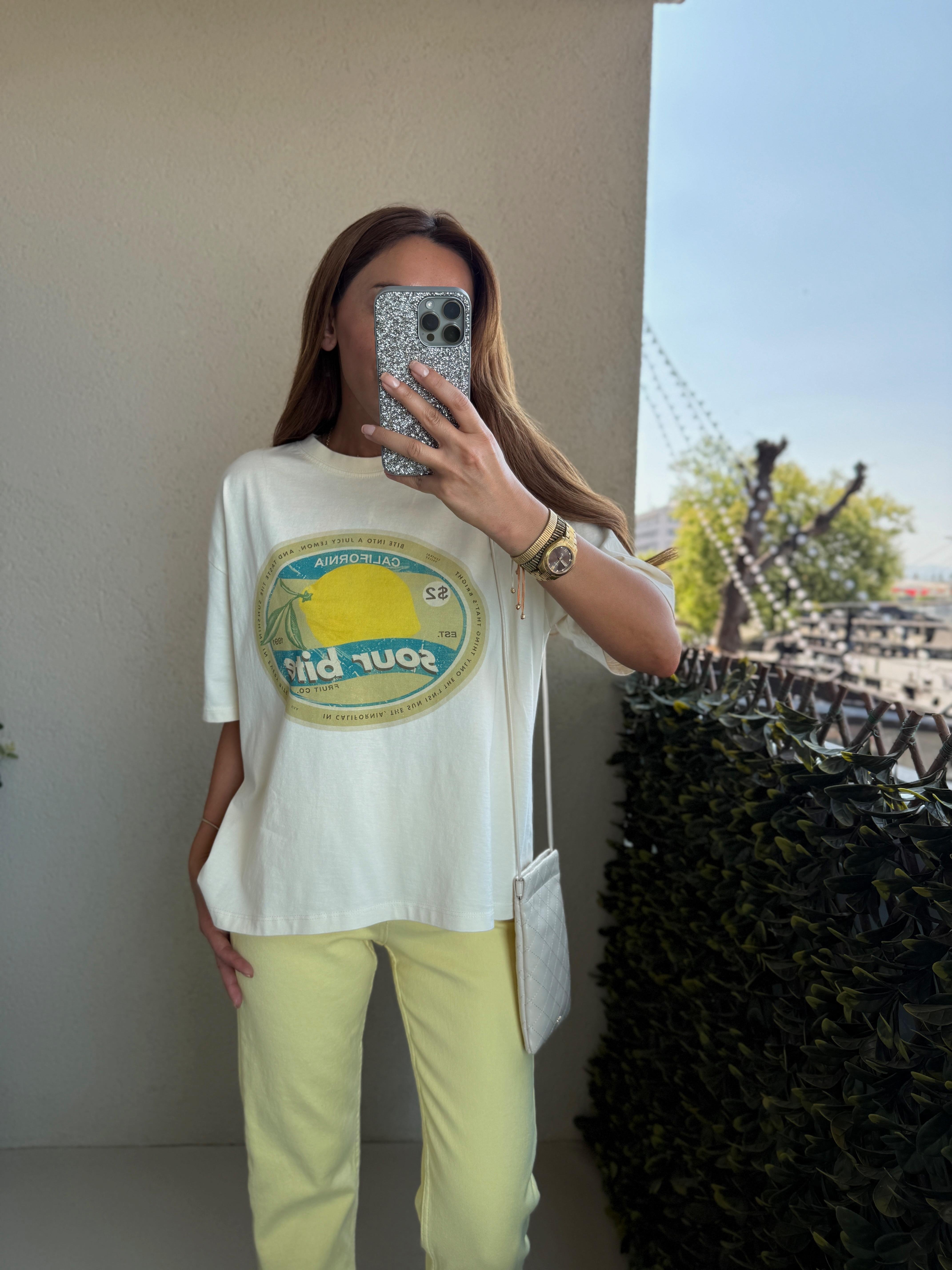 1068 Limon Baskılı Krem Tişört