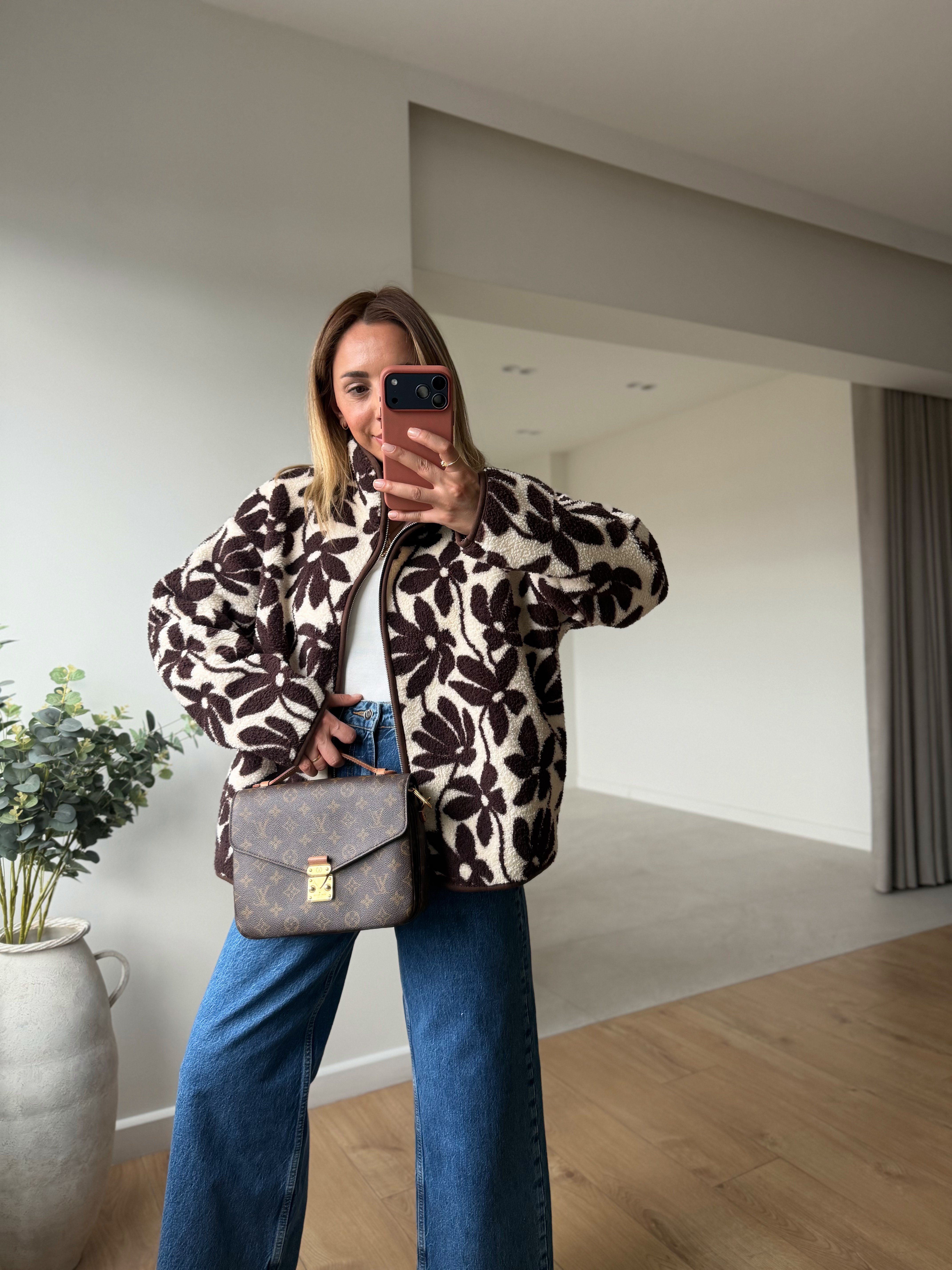 23216 Kahve Çiçekli Ekru Polar Ceket