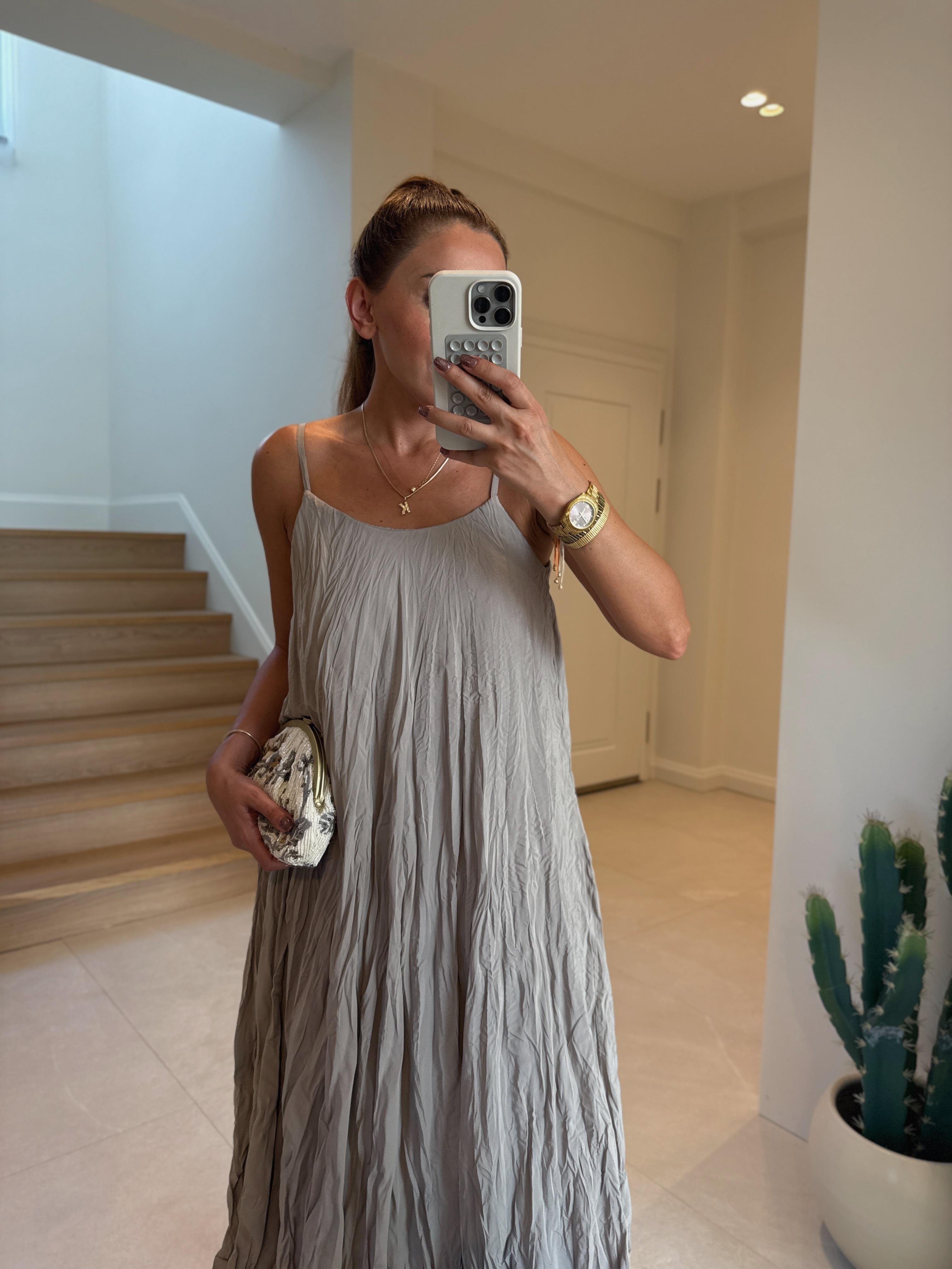 3208 Kırışık Astarlı Vizon Elbise