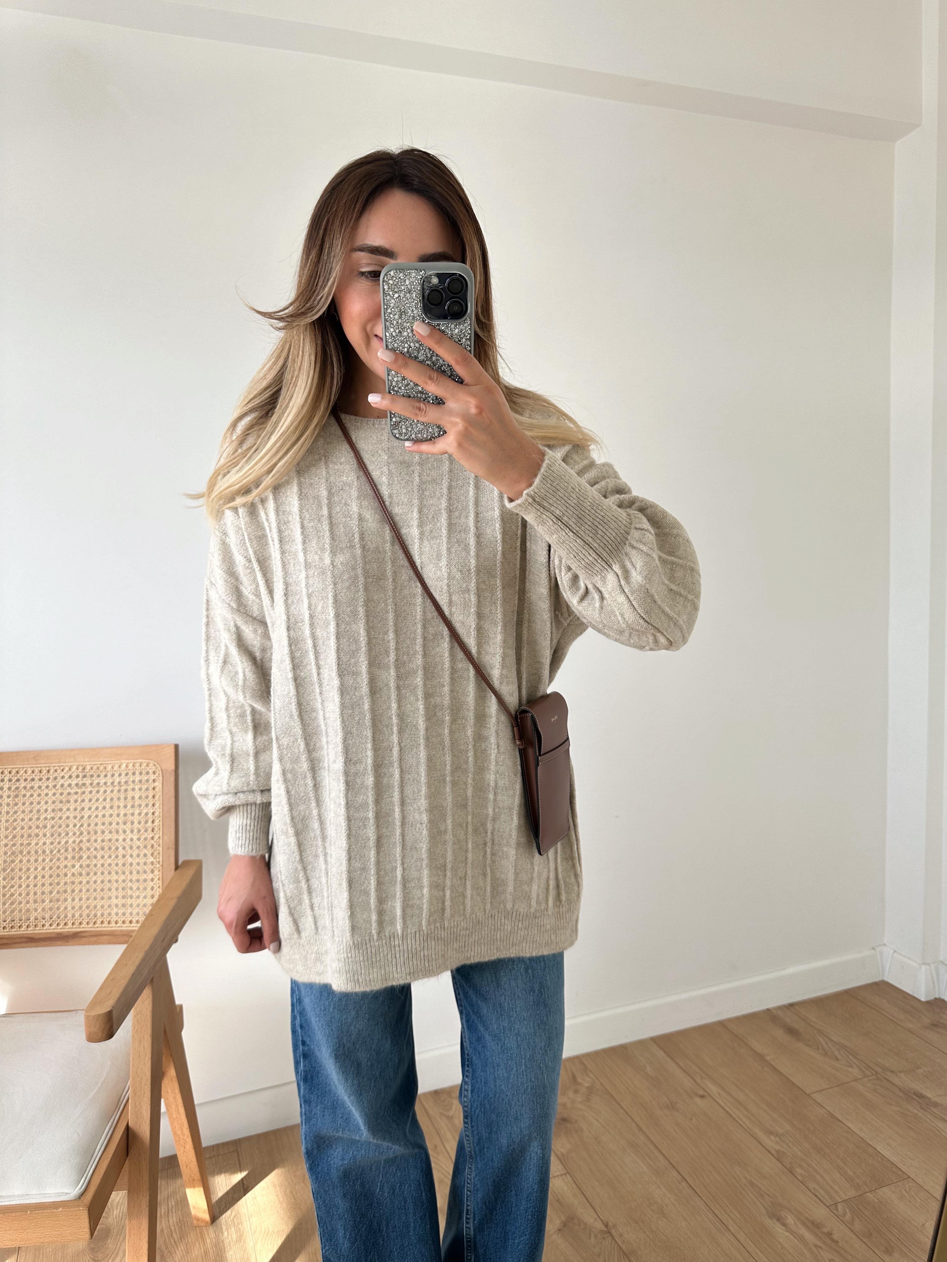 AÇIK BEJ KAYIK YAKA FİTİLLİ OVERSIZE KAZAK
