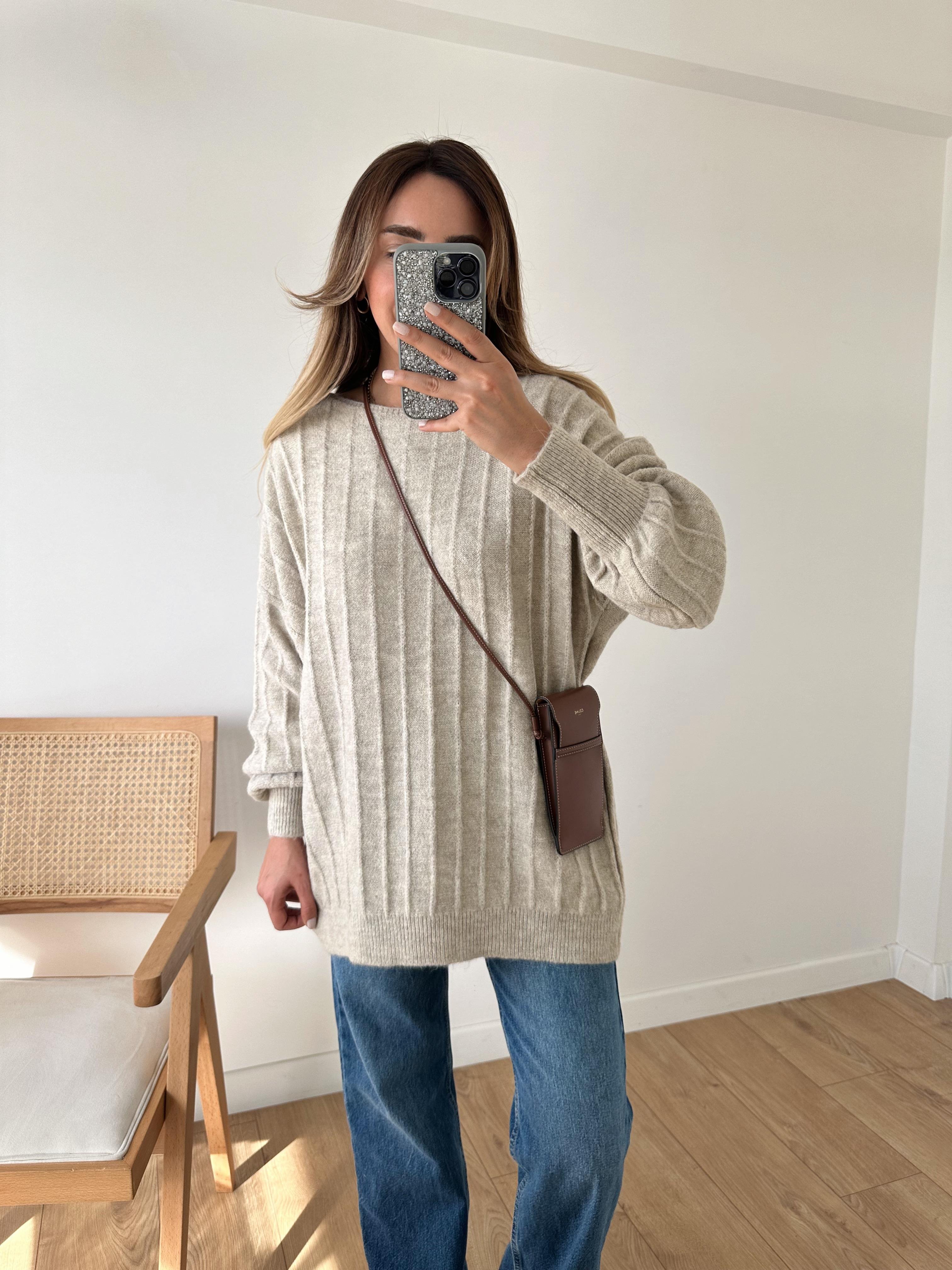 AÇIK BEJ KAYIK YAKA FİTİLLİ OVERSIZE KAZAK