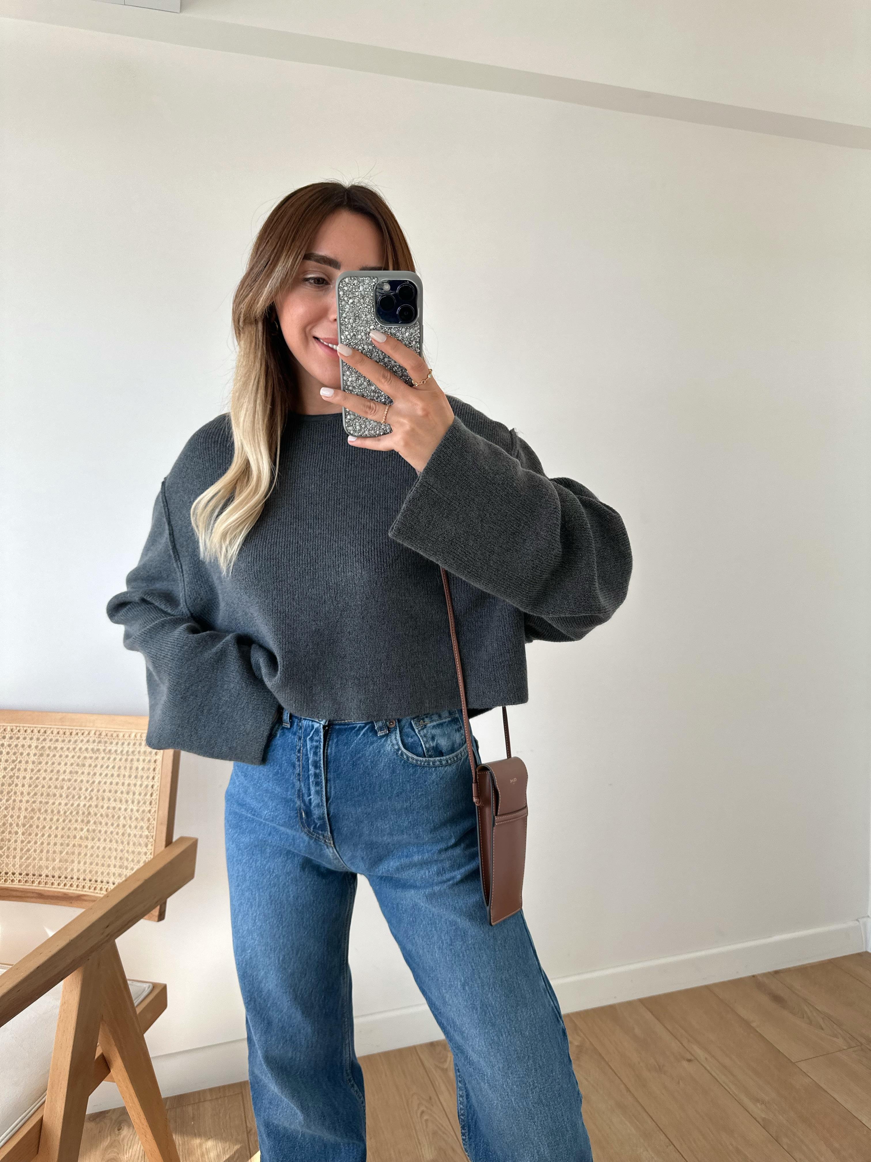 ANTRASİT KISA OVERSIZE KAZAK