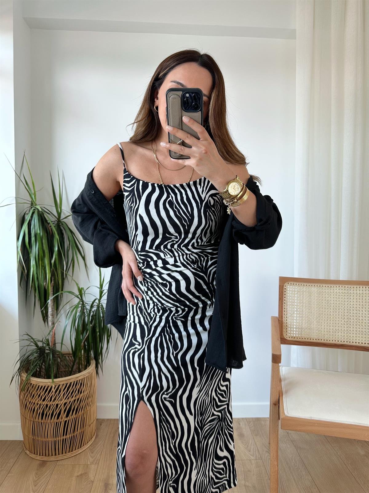 ASKILI ZEBRA YIRTMAÇLI ELBİSE