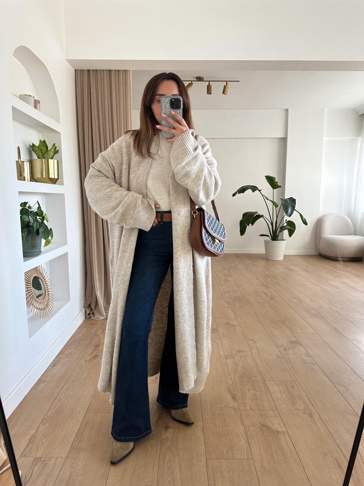 BEJ ŞAL YAKA OVERSIZE UZUN HIRKA