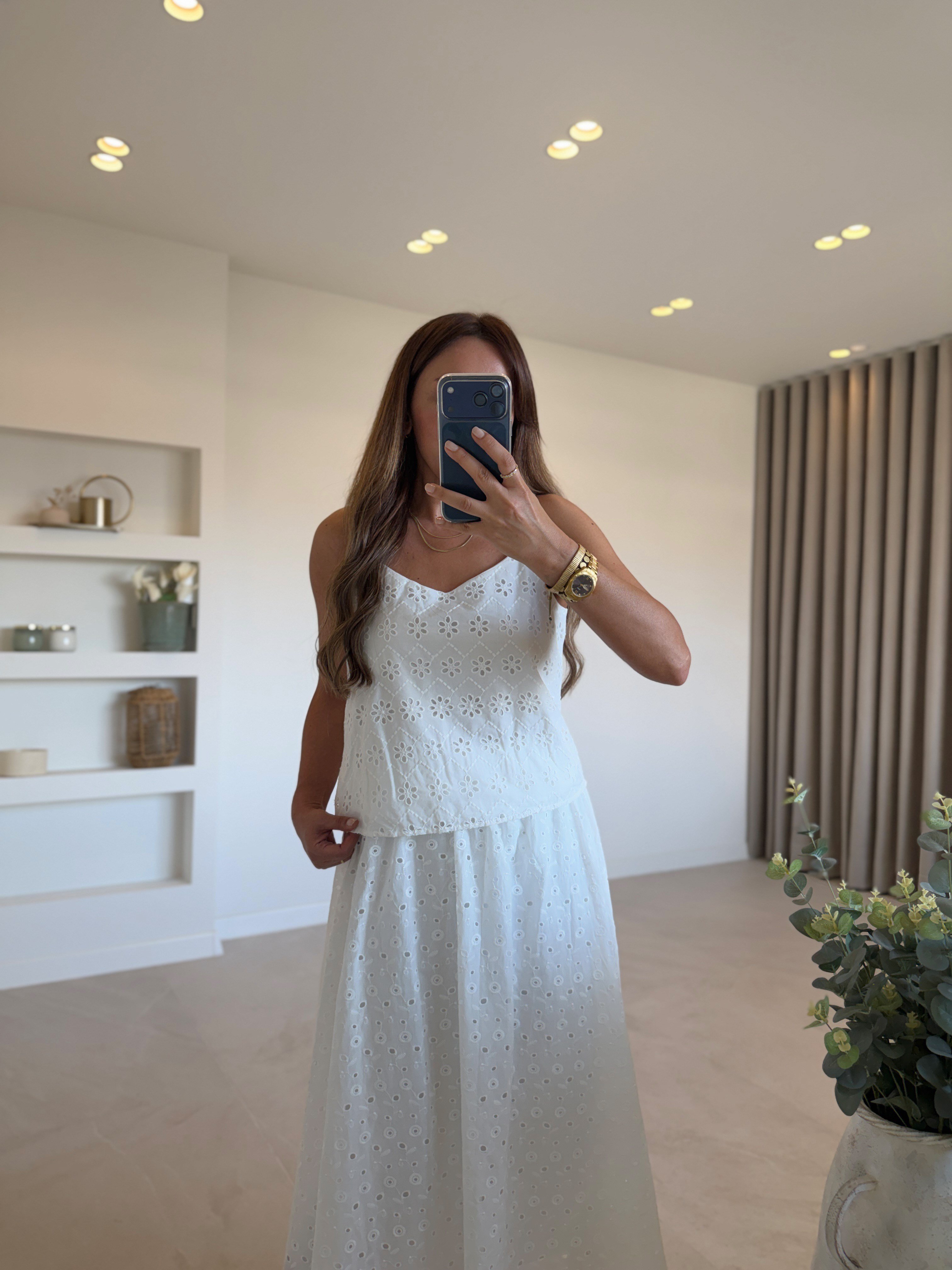 Beyaz Fisto Detaylı Astarlı Bluz