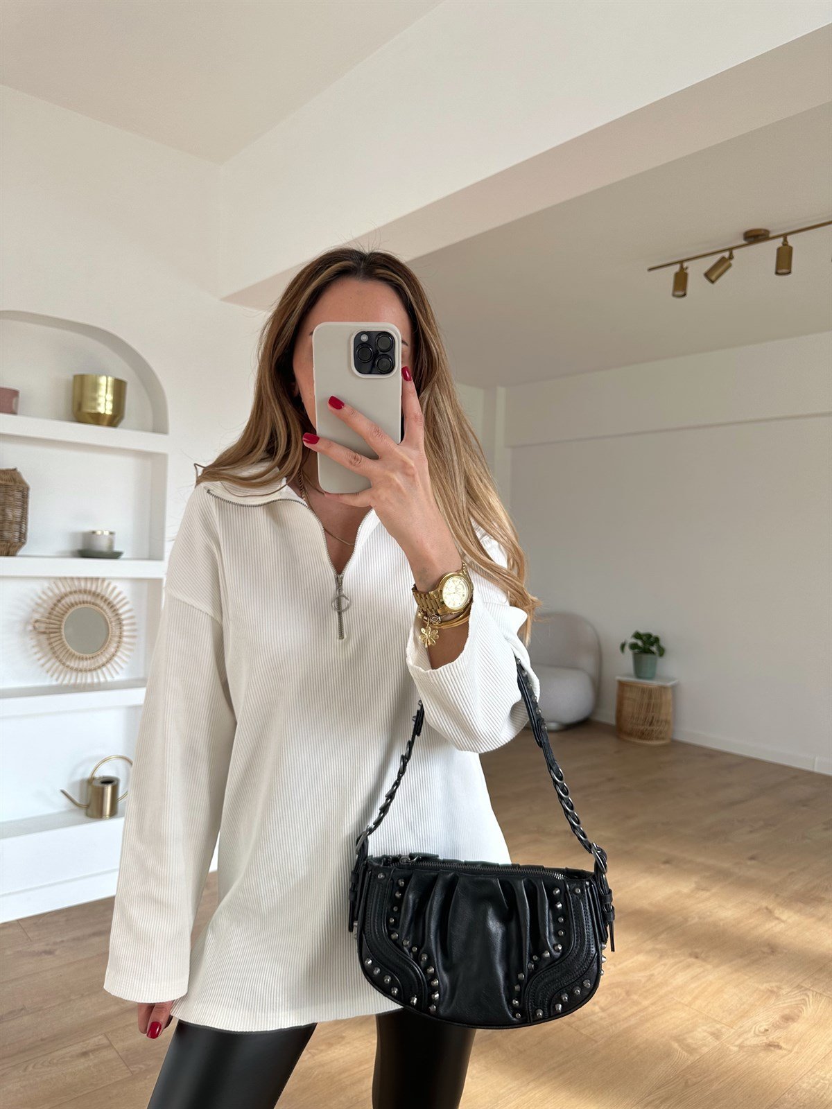 BEYAZ FİTİLLİ FERMUARLI SWEAT