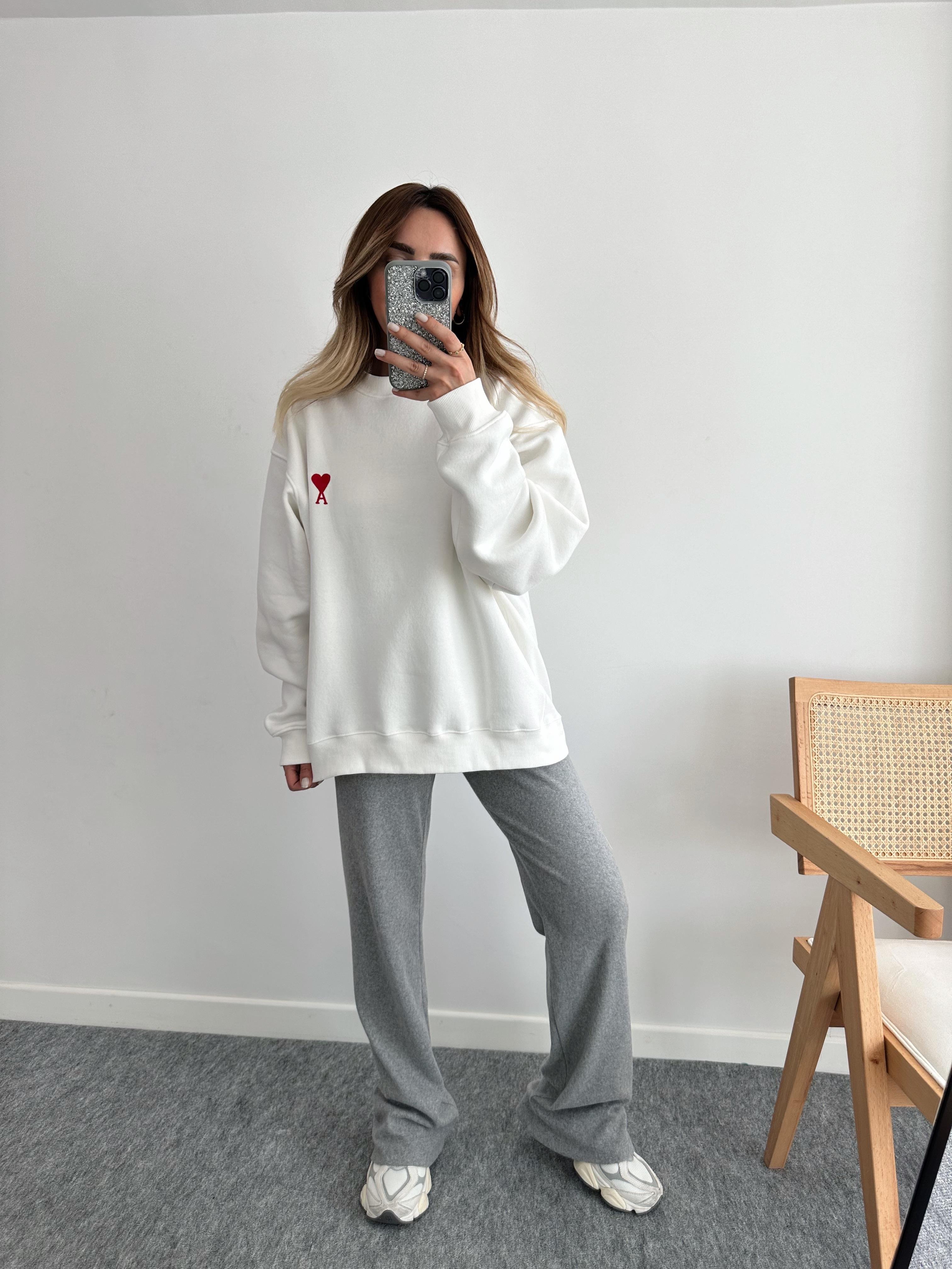 BEYAZ KALP NAKIŞLI MUADİL PREMIUM ŞARDONLU SWEAT