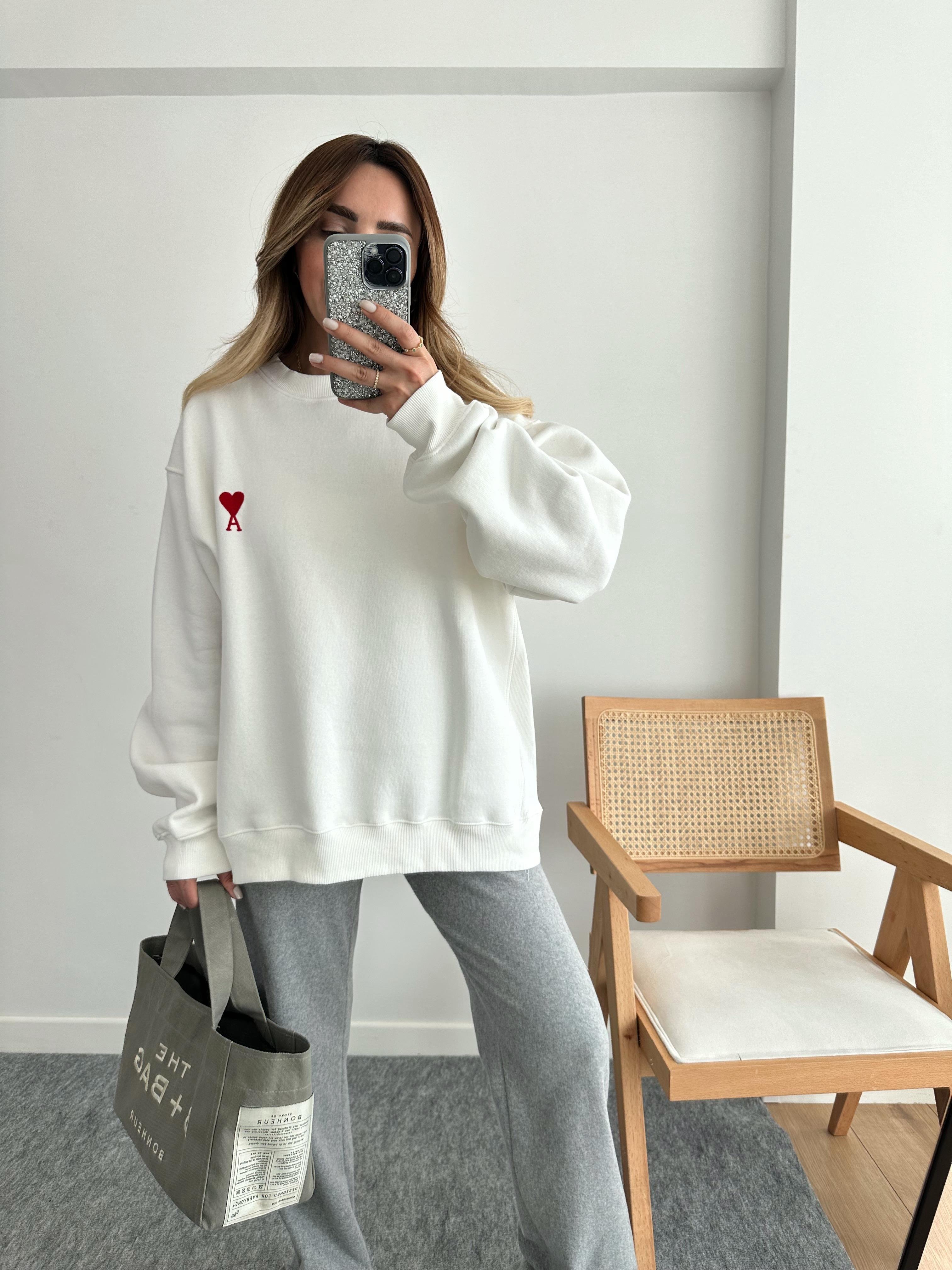 BEYAZ KALP NAKIŞLI MUADİL PREMIUM ŞARDONLU SWEAT