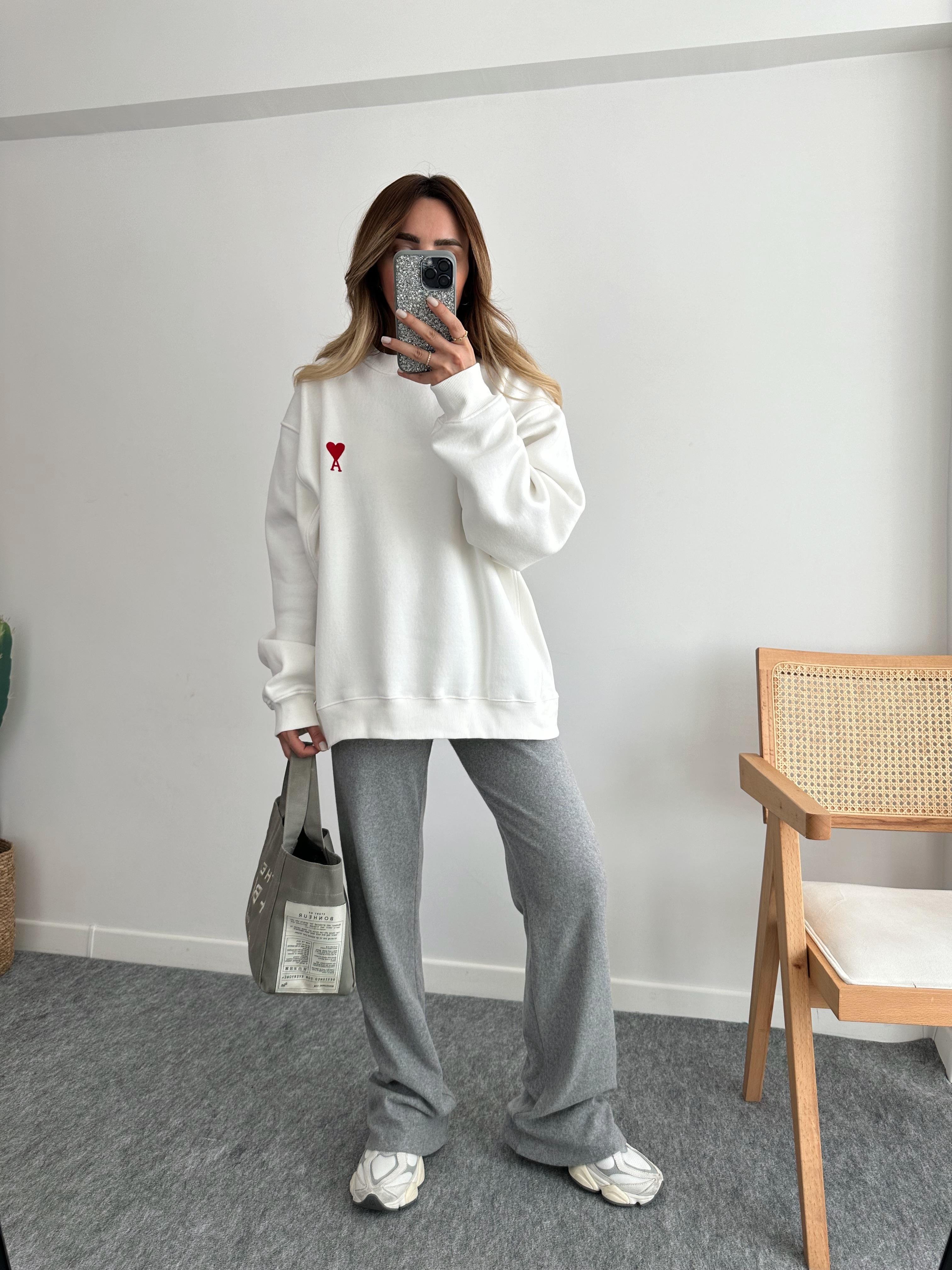 BEYAZ KALP NAKIŞLI MUADİL PREMIUM ŞARDONLU SWEAT