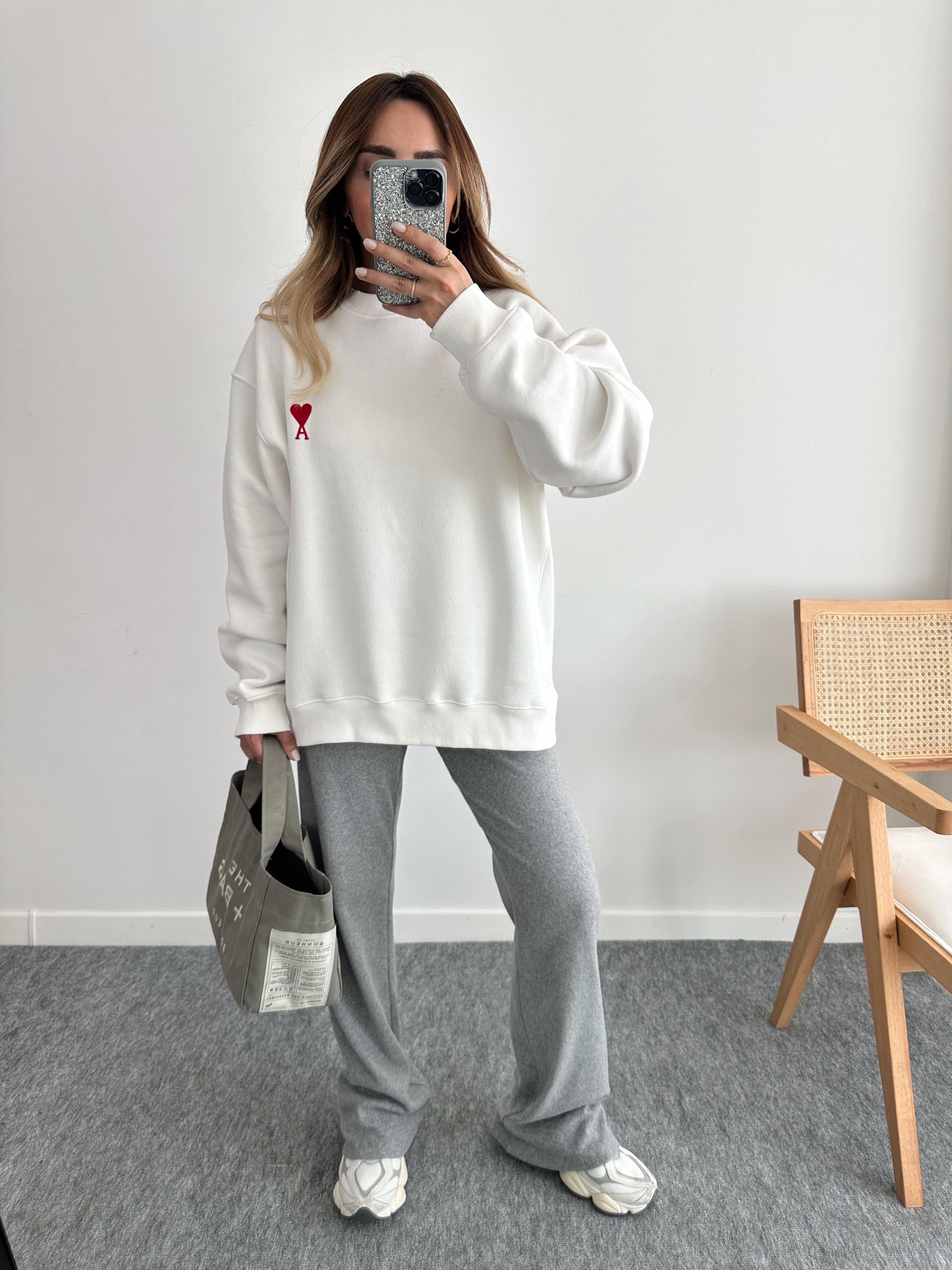 BEYAZ KALP NAKIŞLI MUADİL PREMIUM ŞARDONLU SWEAT