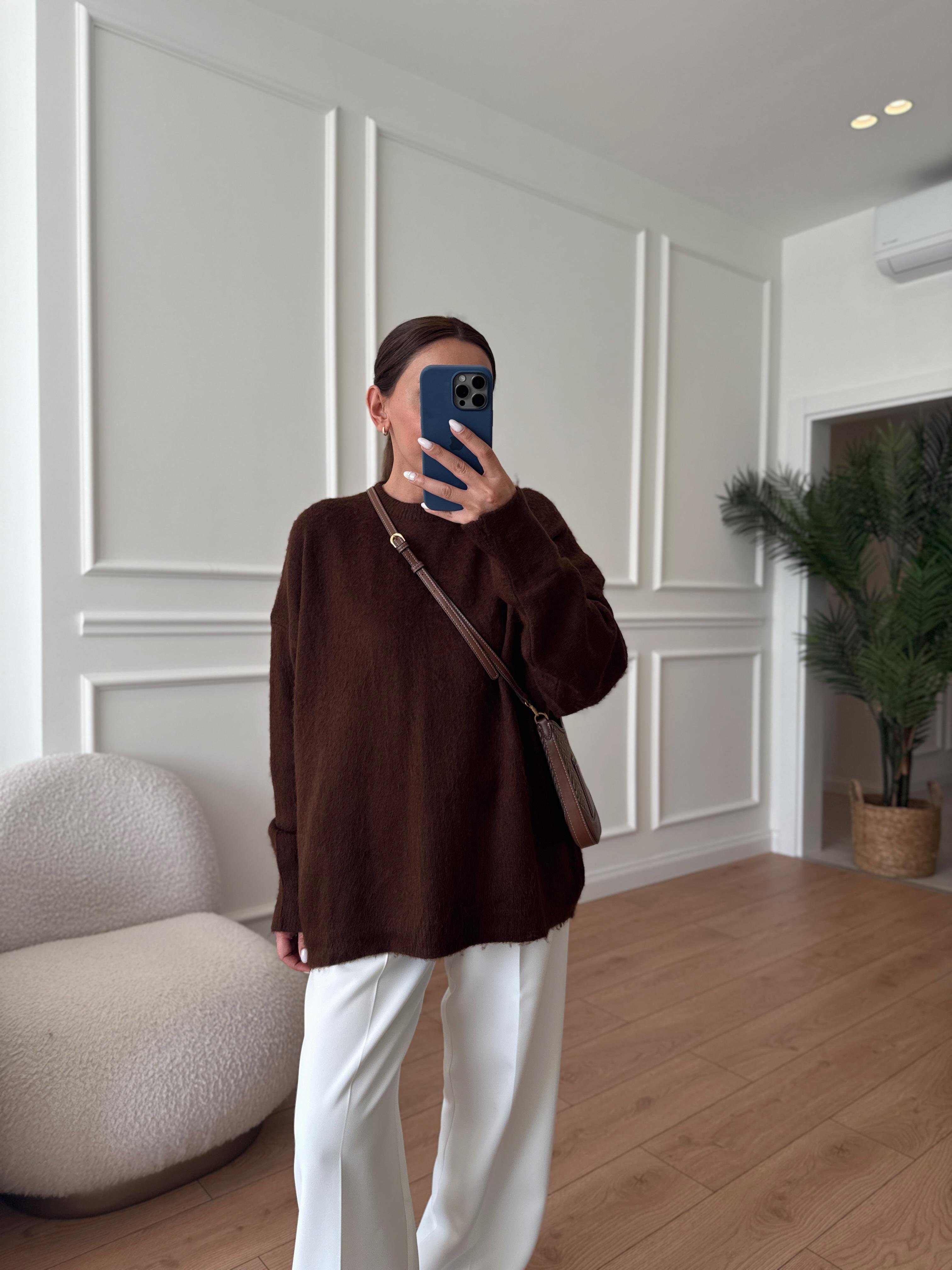 Carol MD Muadil Sakallı Basic Kahve Kazak