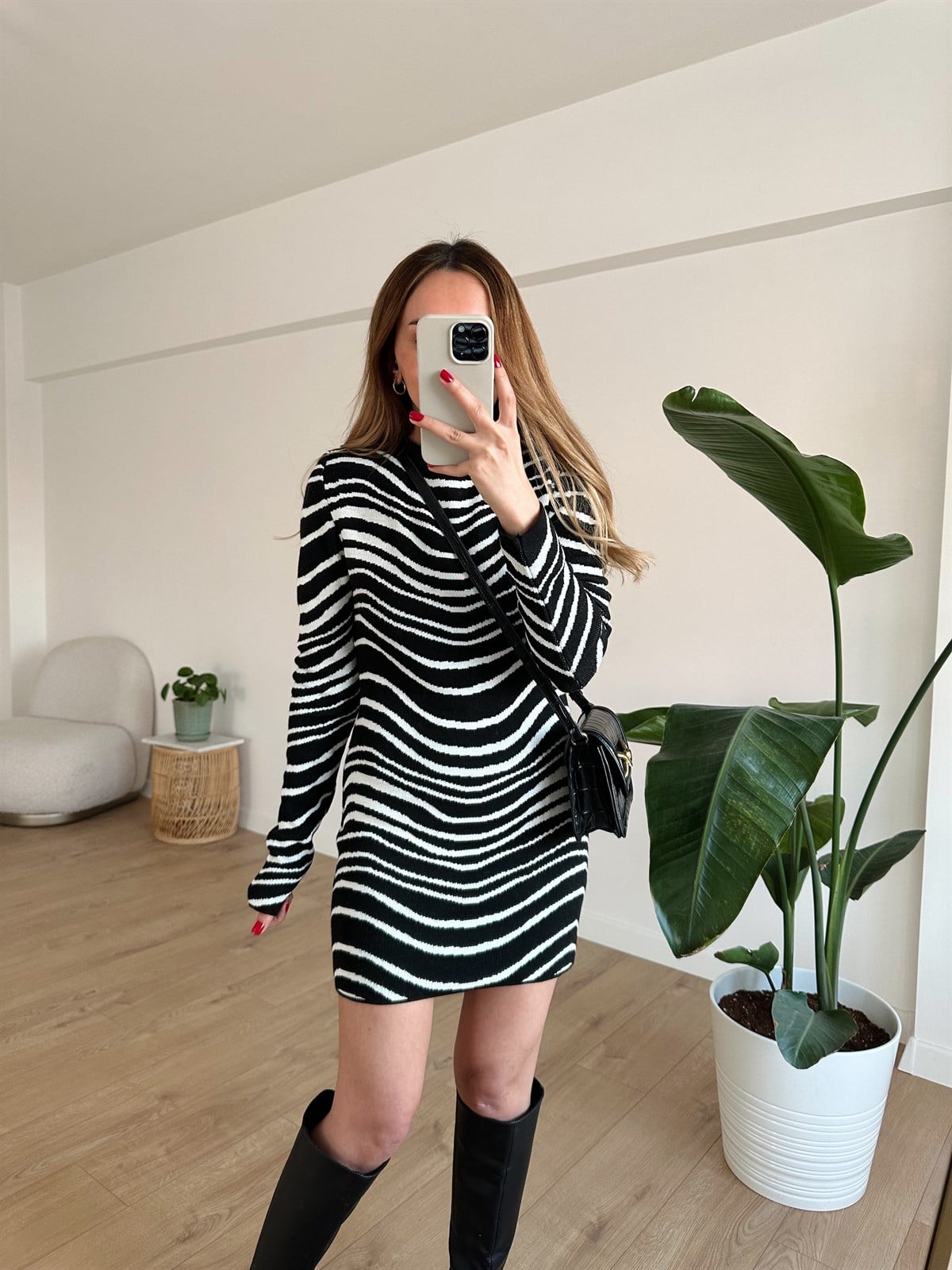 DESENLİ MİNİ ZEBRA TRİKO ELBİSE