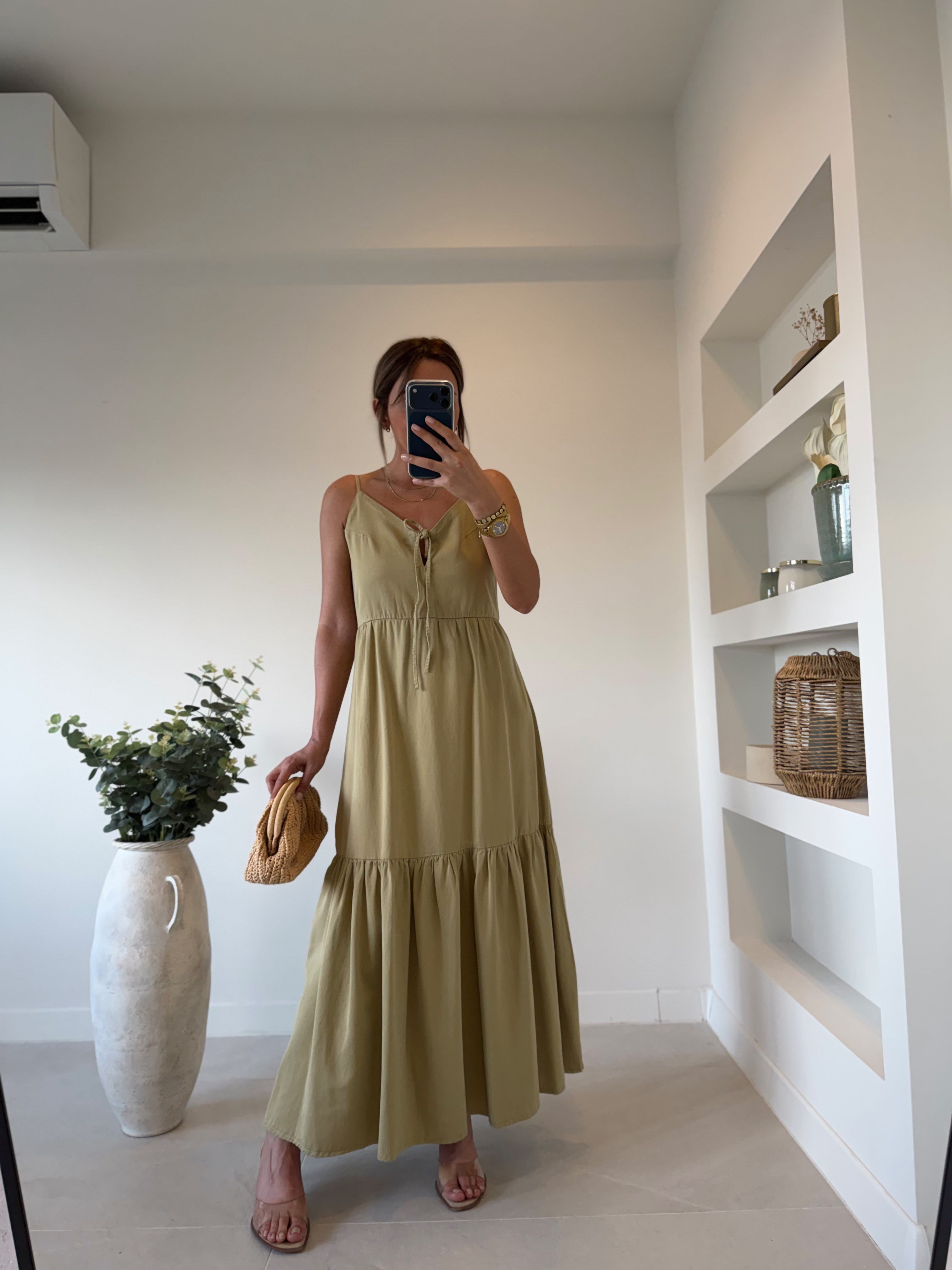 Dilvin 90575 Çağla Yeşili Dekolteli Tensel Elbise