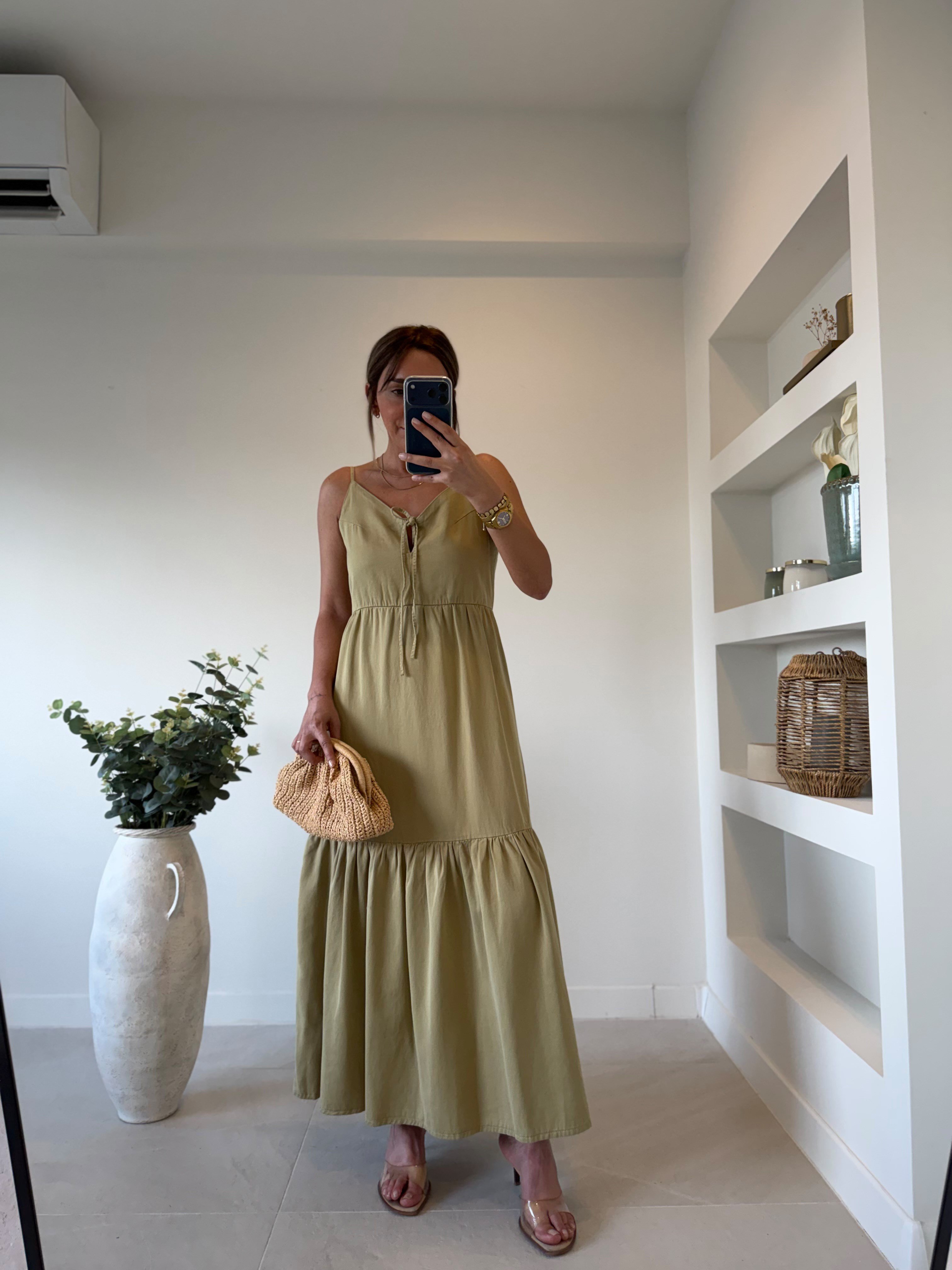 Dilvin 90575 Çağla Yeşili Dekolteli Tensel Elbise