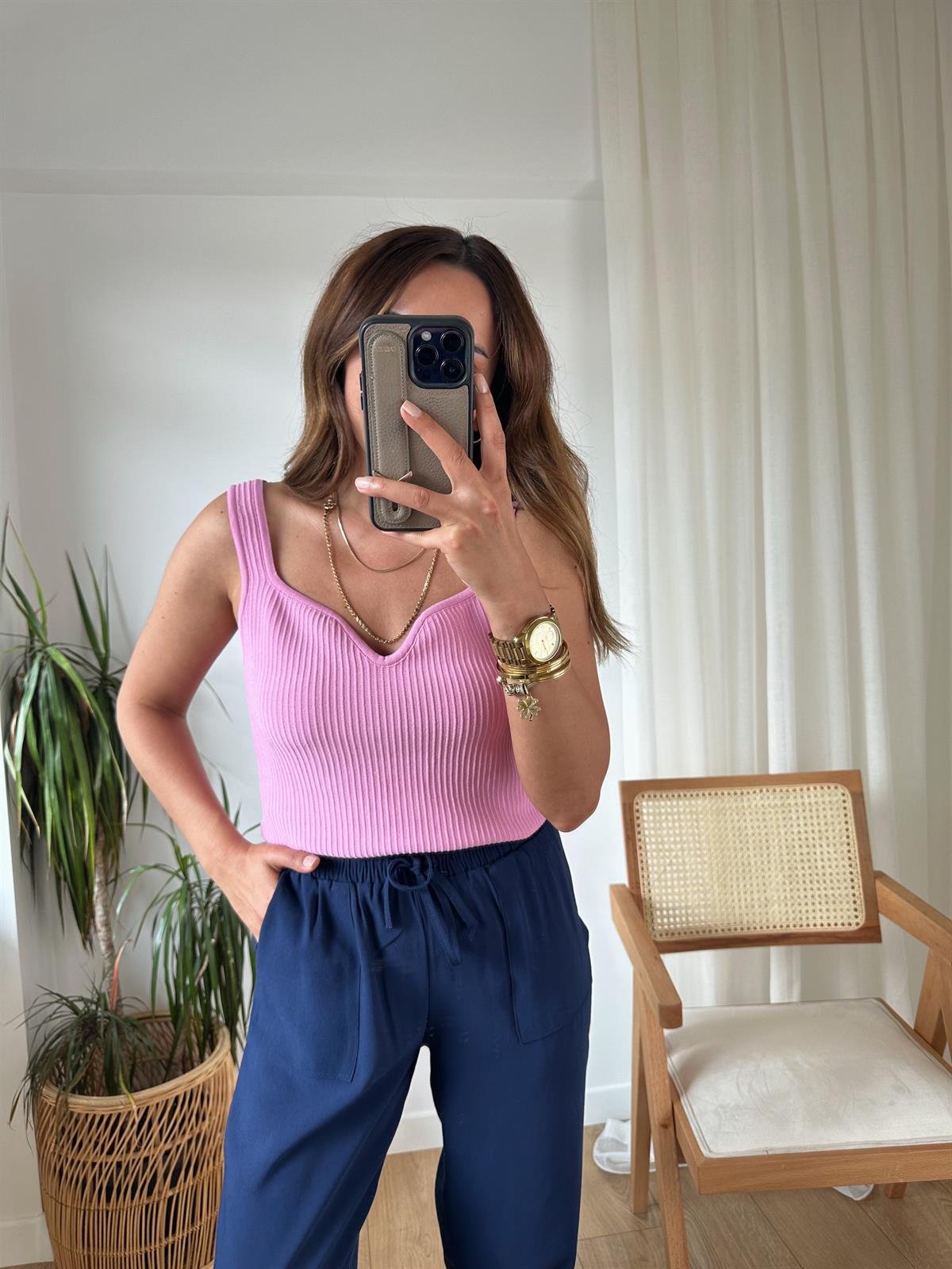 DİLVİN PEMBE DAMLA YAKA TRİKO BLUZ