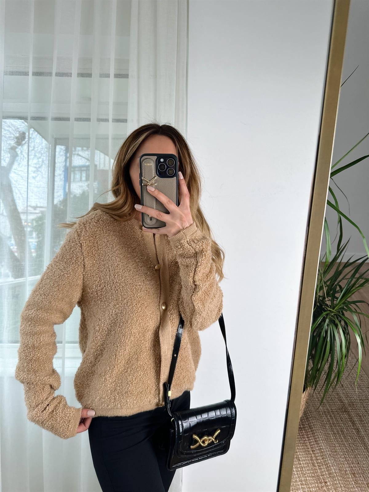 GOLD DÜĞMELİ TABA TEDDY HIRKA