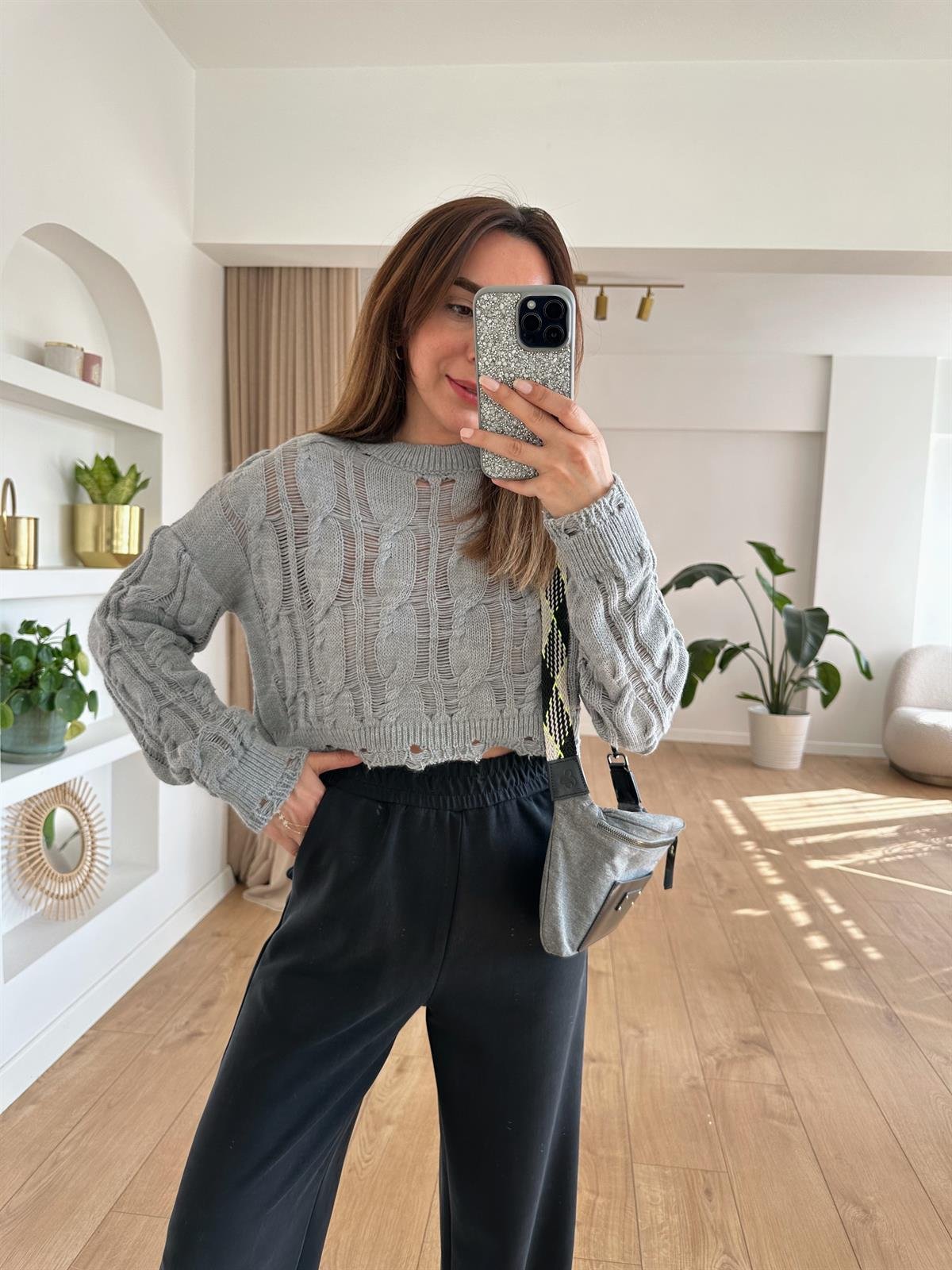 GRİ AJURLU CROP TRİKO