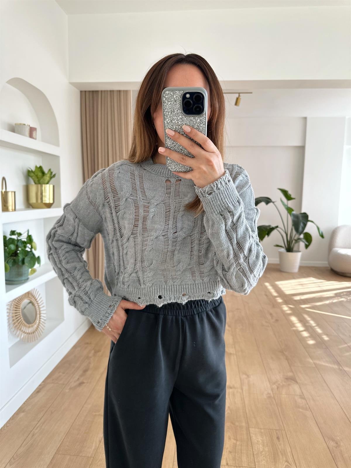 GRİ AJURLU CROP TRİKO