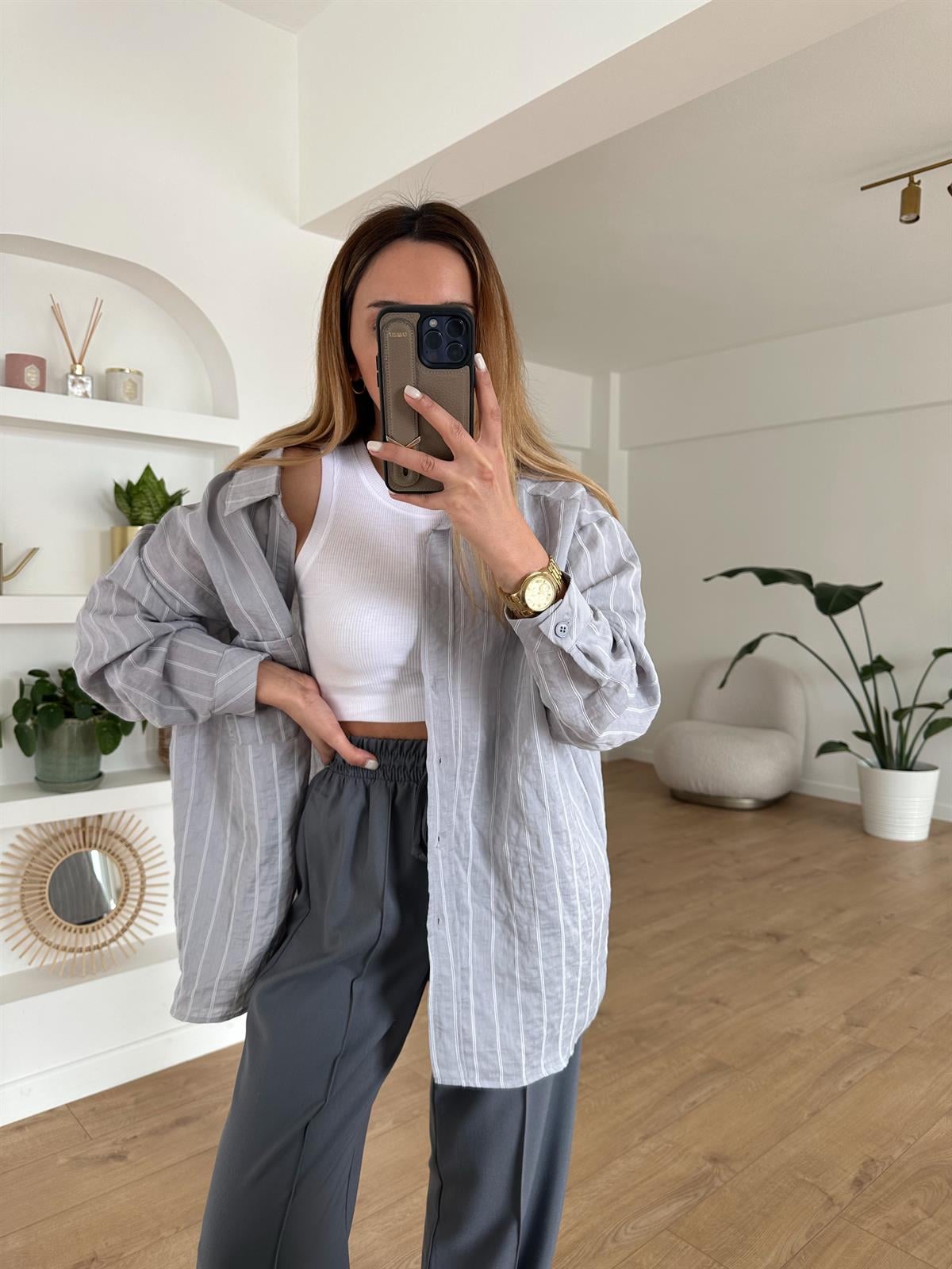 GRİ ÇİZGİLİ TENSEL OVERSIZE GÖMLEK
