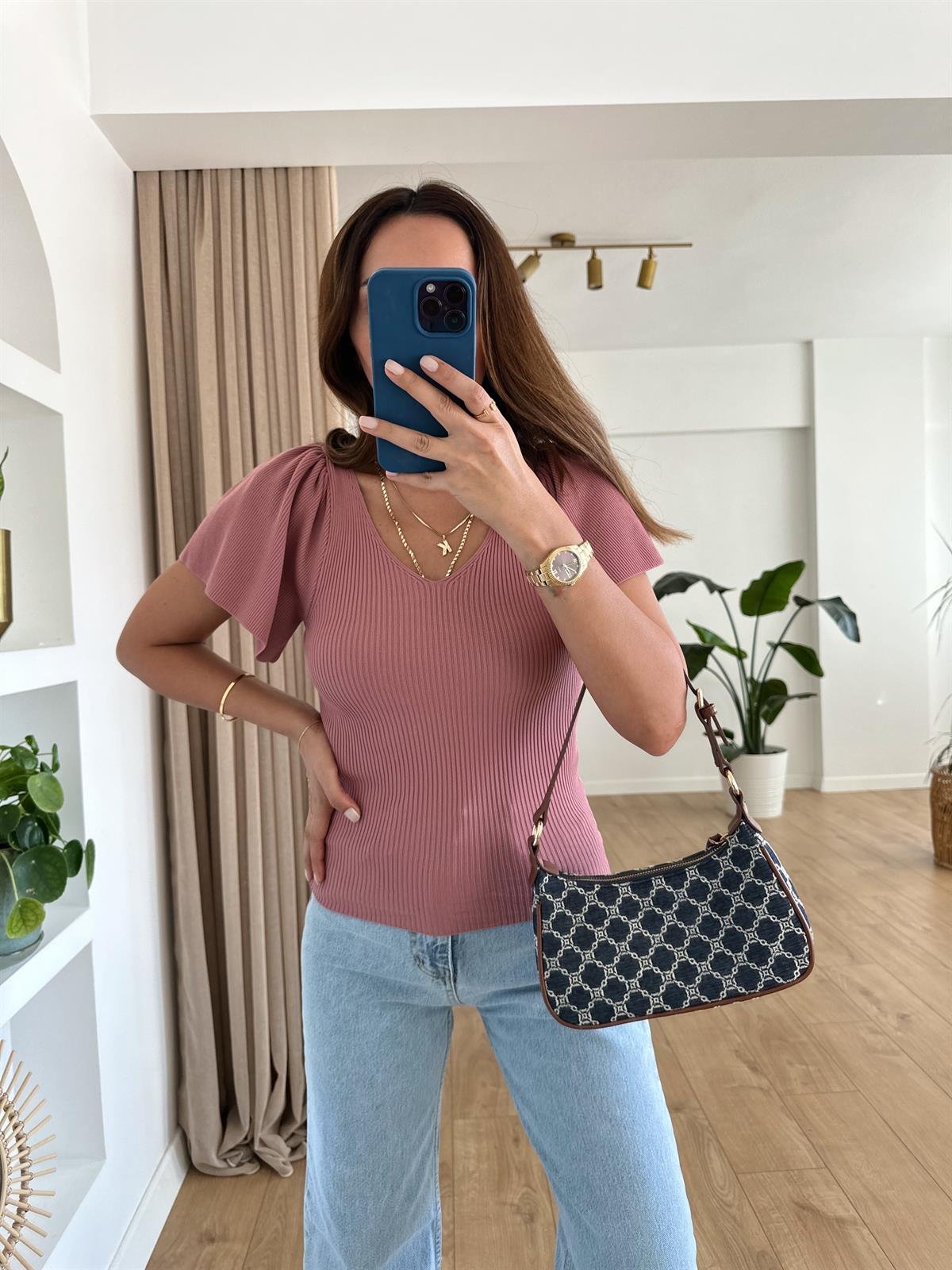 GÜL KURUSU  KOLLARI VOLANLI TRİKO BLUZ