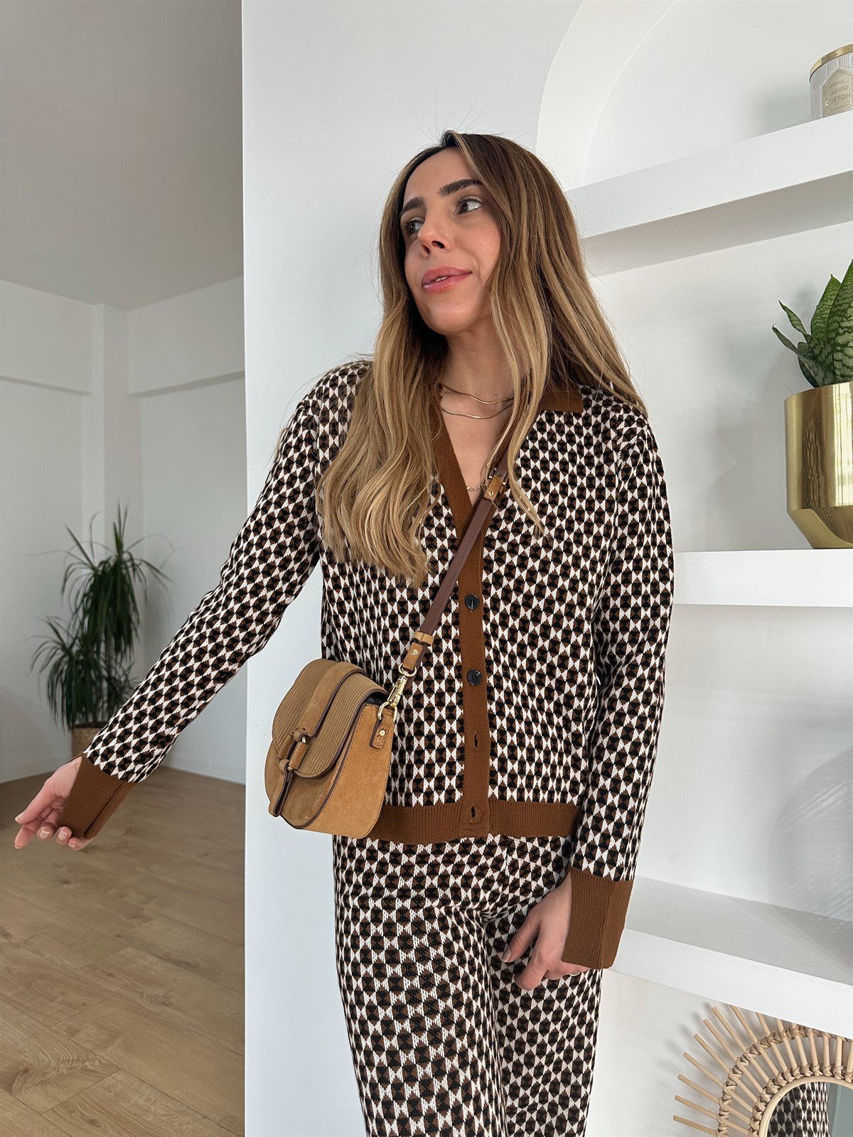 KAHVE DESENLİ ÇELK TRİKO TAKIM