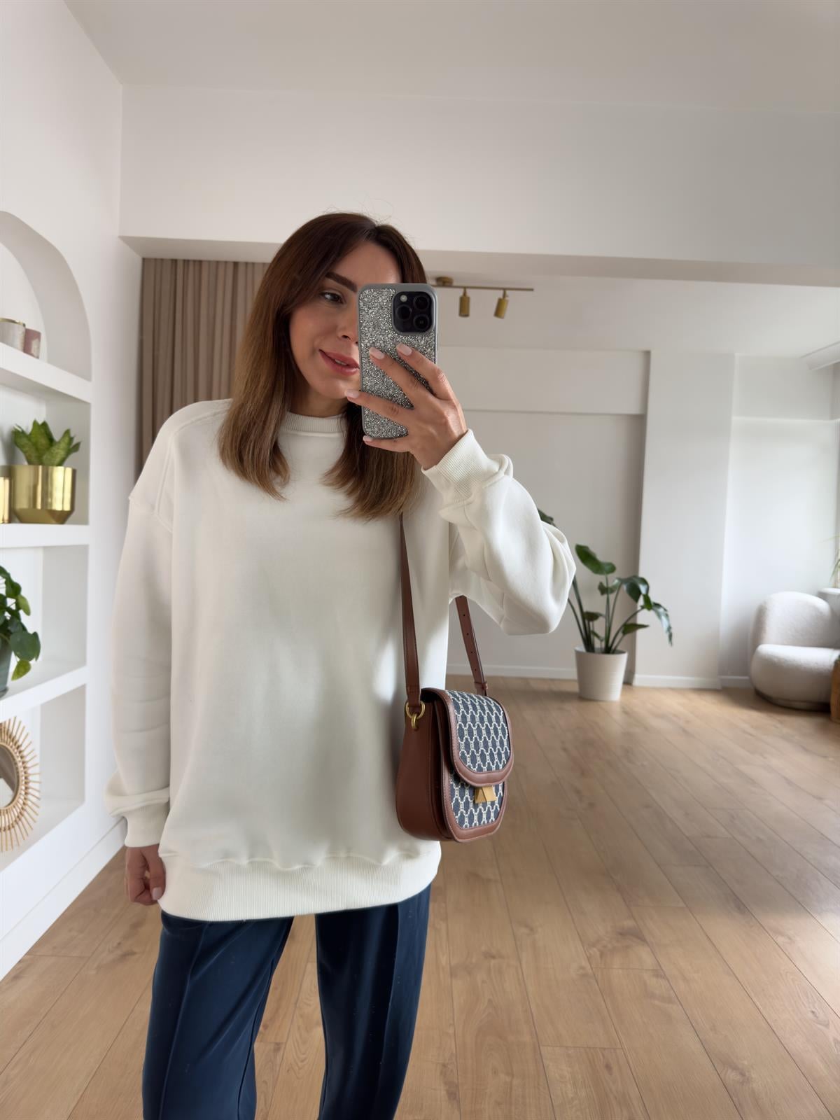 KAREN EKRU ŞARDONLU OVERSIZE SWEAT