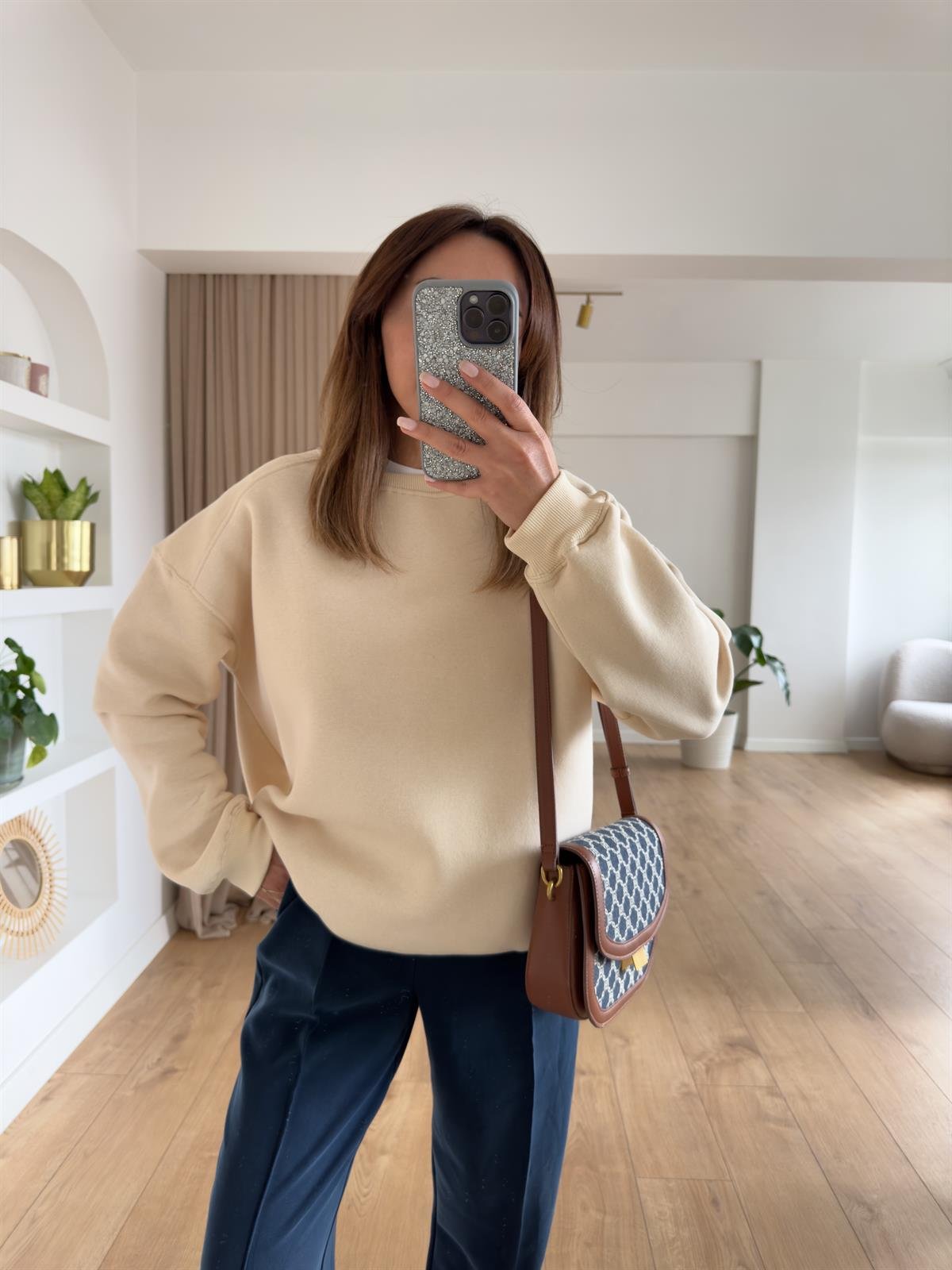 KAREN KREM ŞARDONLU OVERSIZE SWEAT
