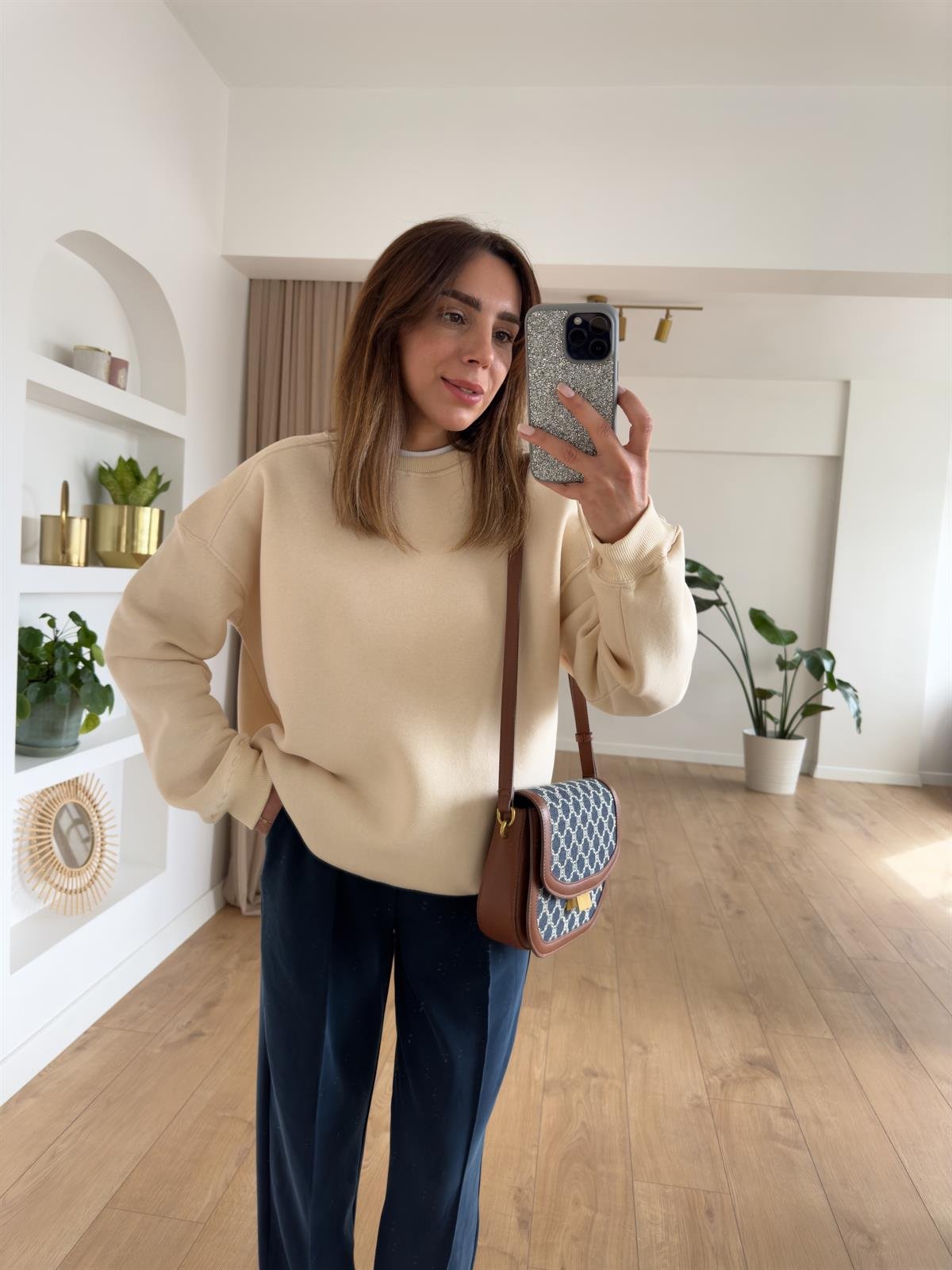 KAREN KREM ŞARDONLU OVERSIZE SWEAT