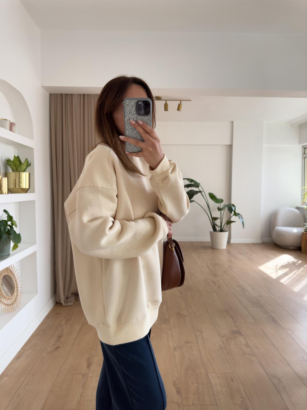 KAREN KREM ŞARDONLU OVERSIZE SWEAT