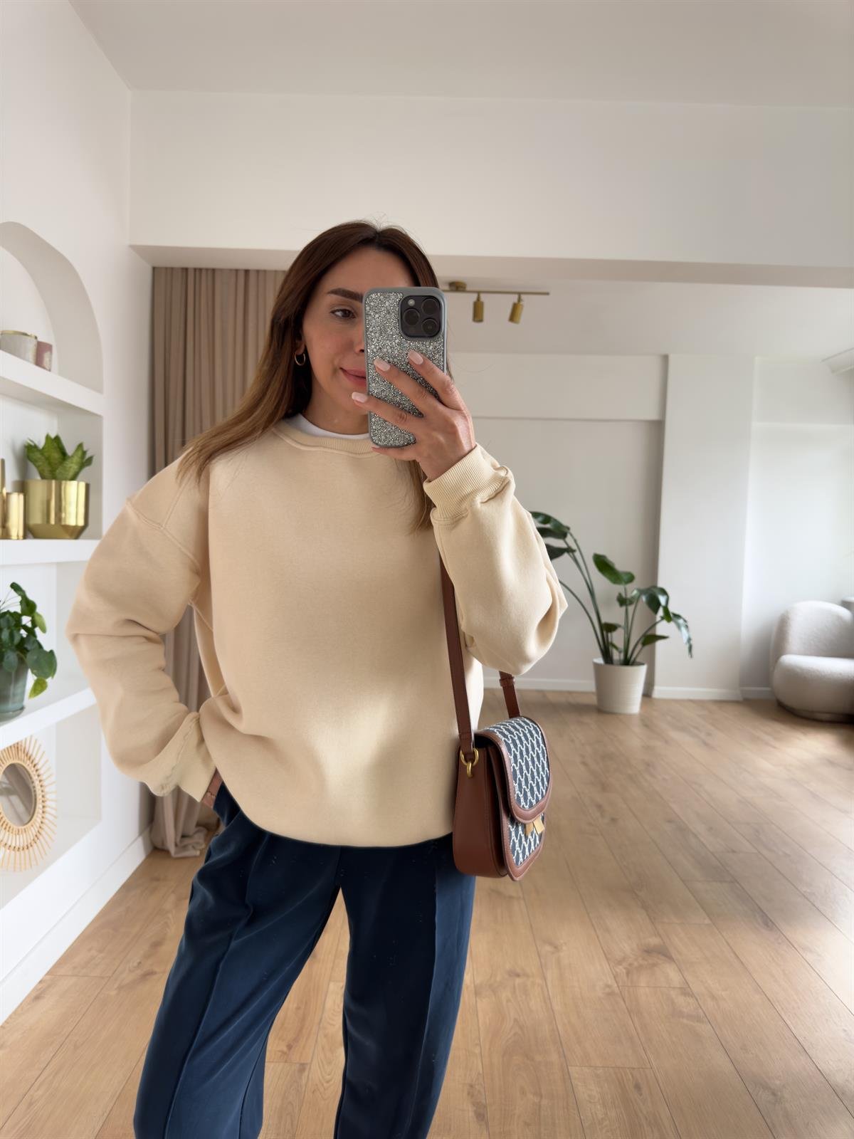 KAREN KREM ŞARDONLU OVERSIZE SWEAT