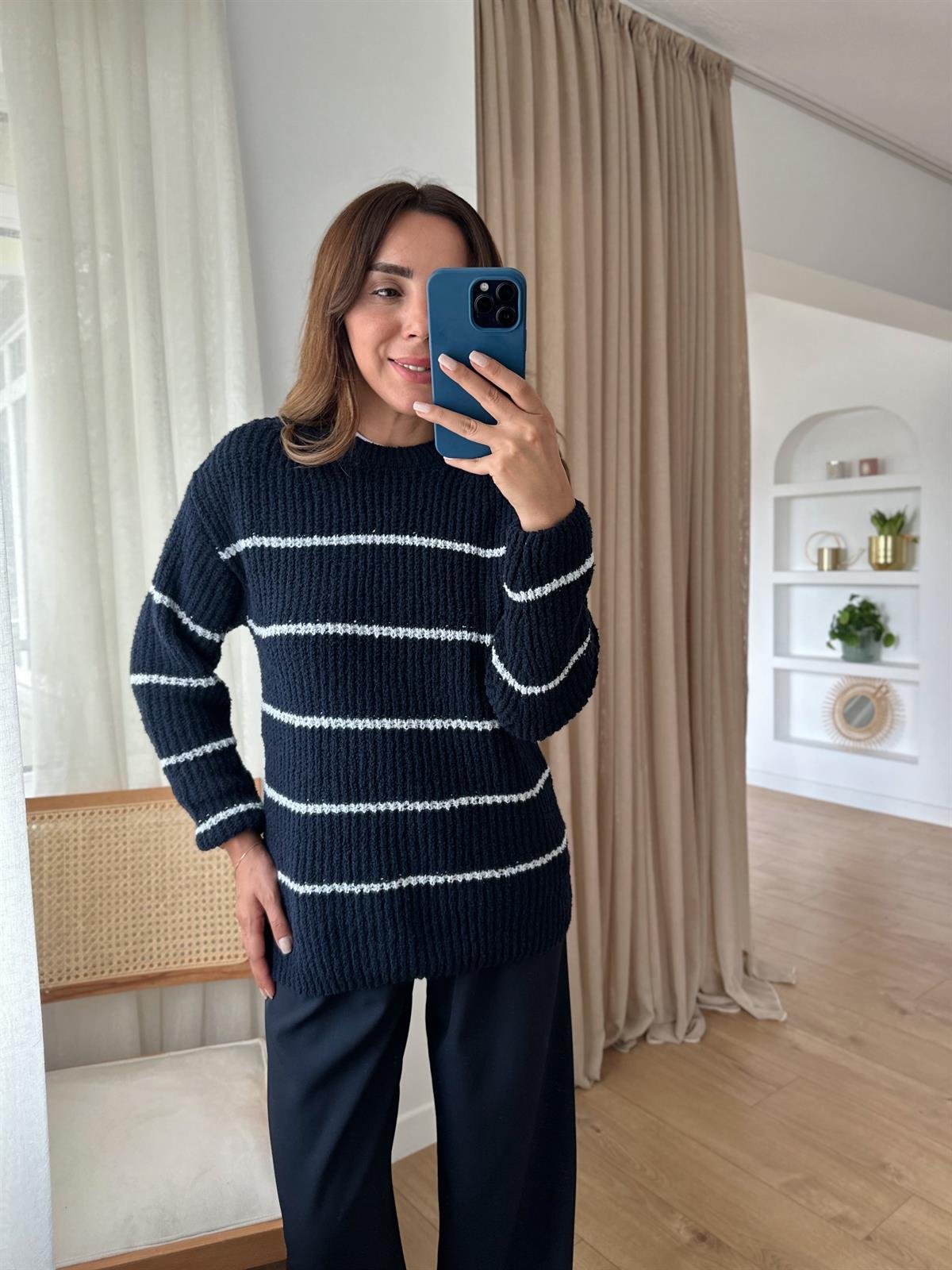 LACİVERT ÇİZGİLİ KALIN TRİKO KAZAK