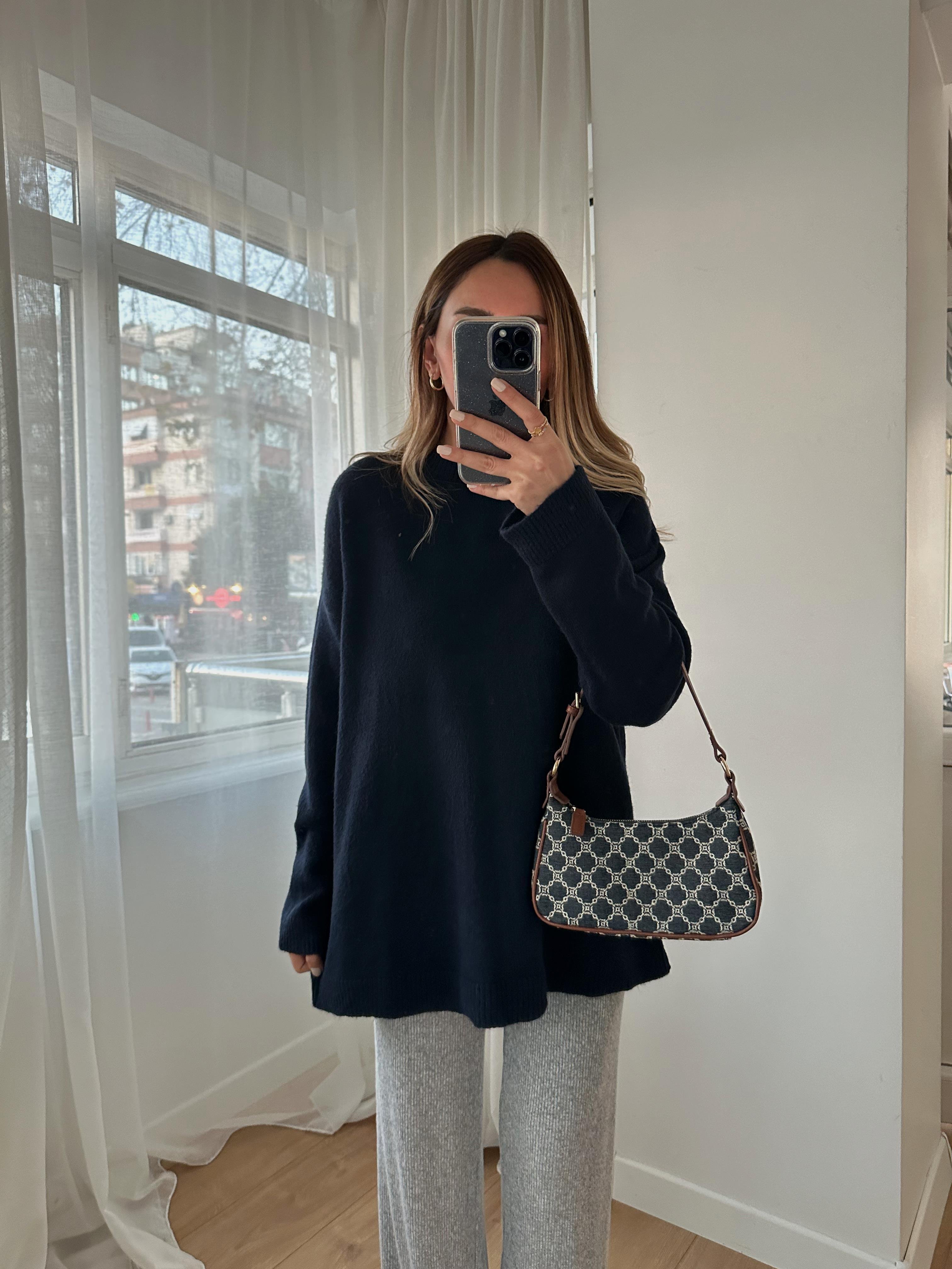 LACİVERT OVERSIZE BASIC KAZAK
