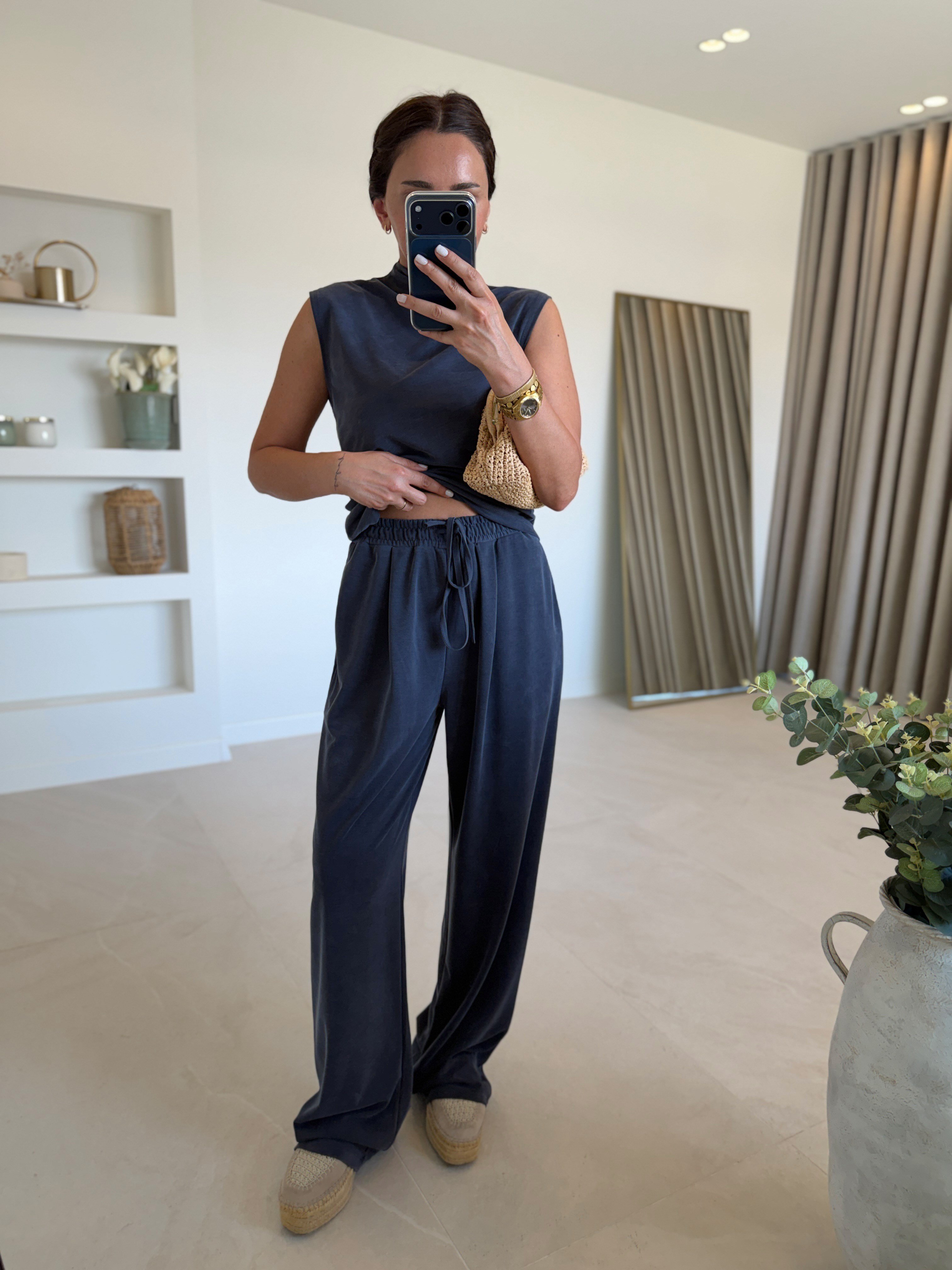 Low 7332 Pike Sıfır Kol Lacivert Bluz Pantolon Takım