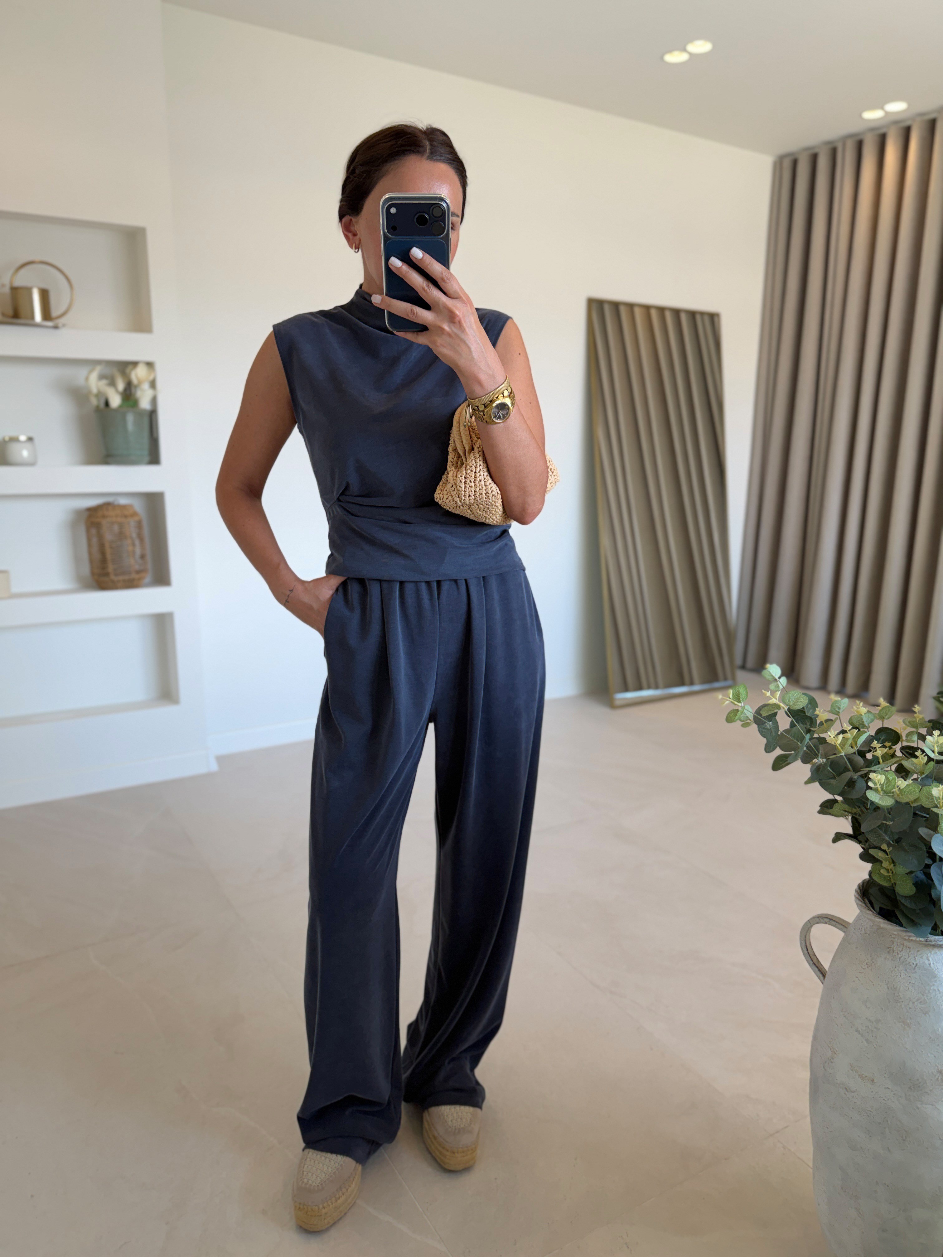 Low 7332 Pike Sıfır Kol Lacivert Bluz Pantolon Takım