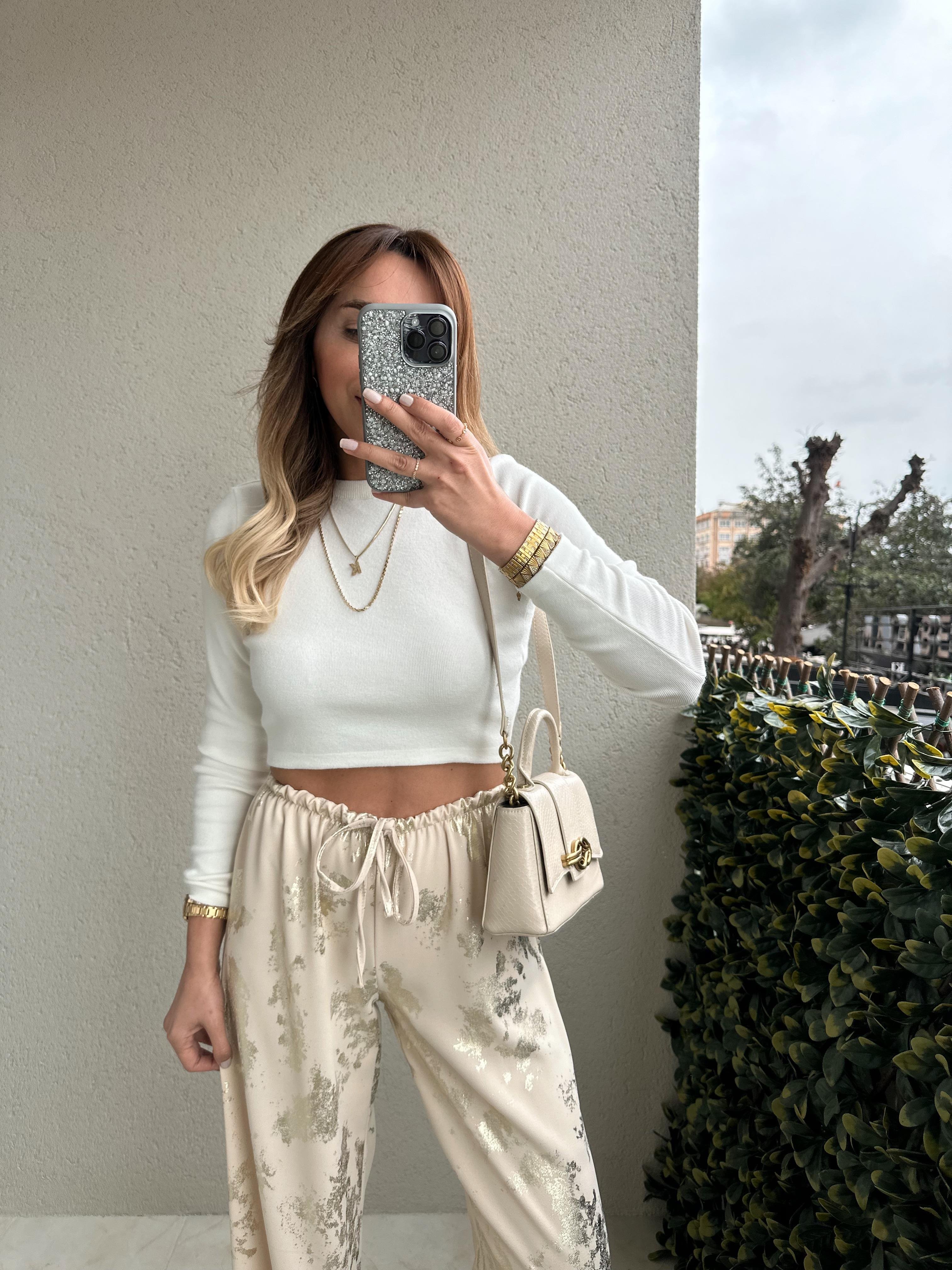 MD BİSİKLET YAKA BEYAZ CROP TRİKO