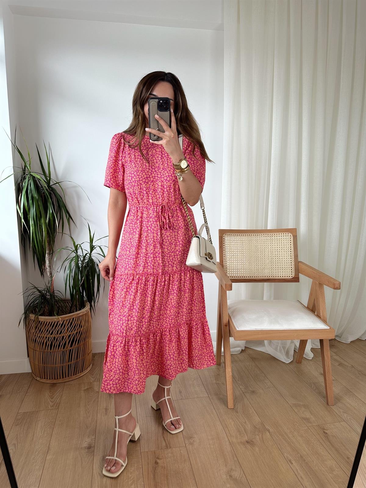 PEMBE ÇITIR DESENLİ ELBİSE