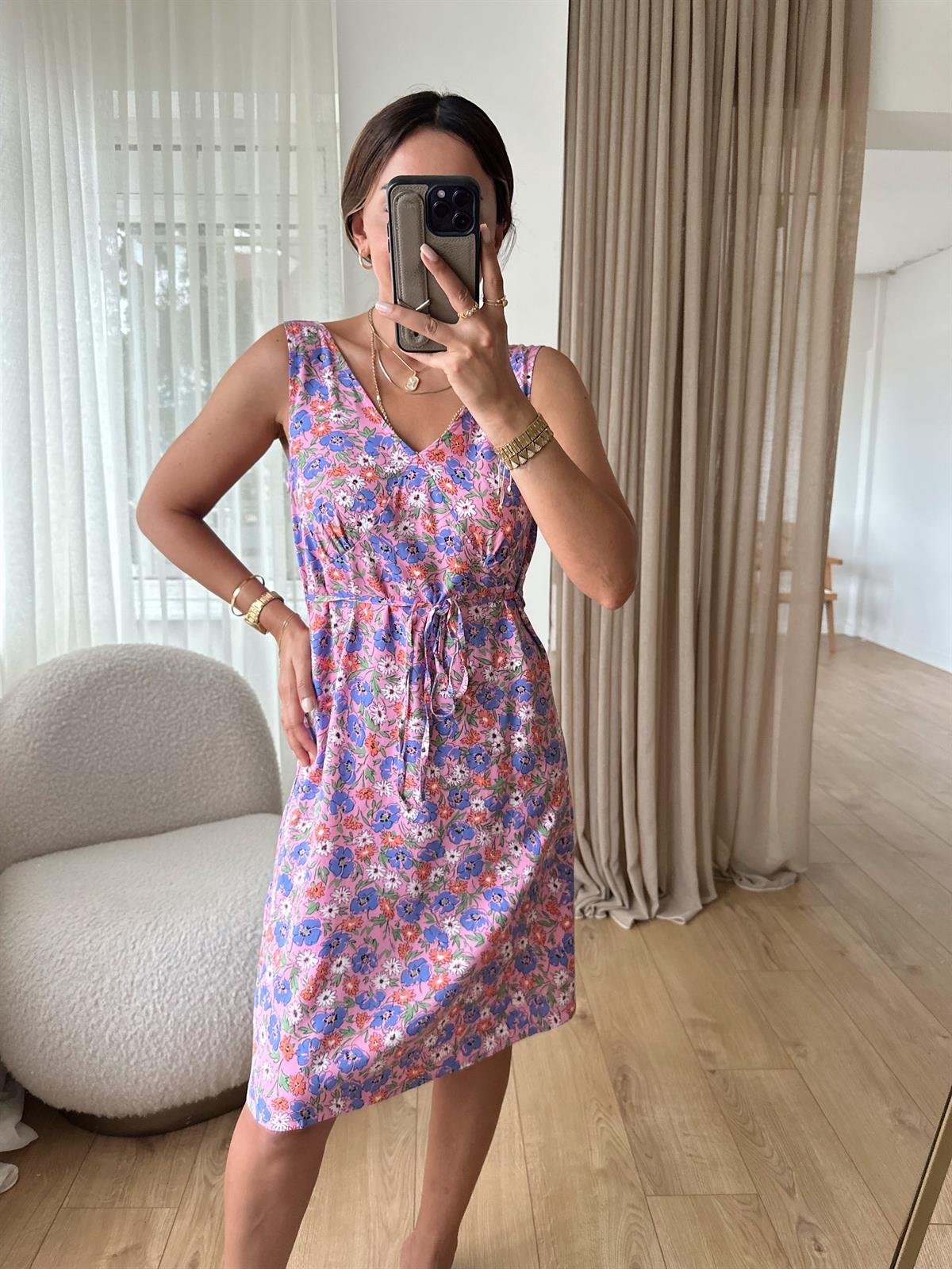 PEMBE KÜÇÜK ÇİÇEKLİ KOLSUZ ELBİSE
