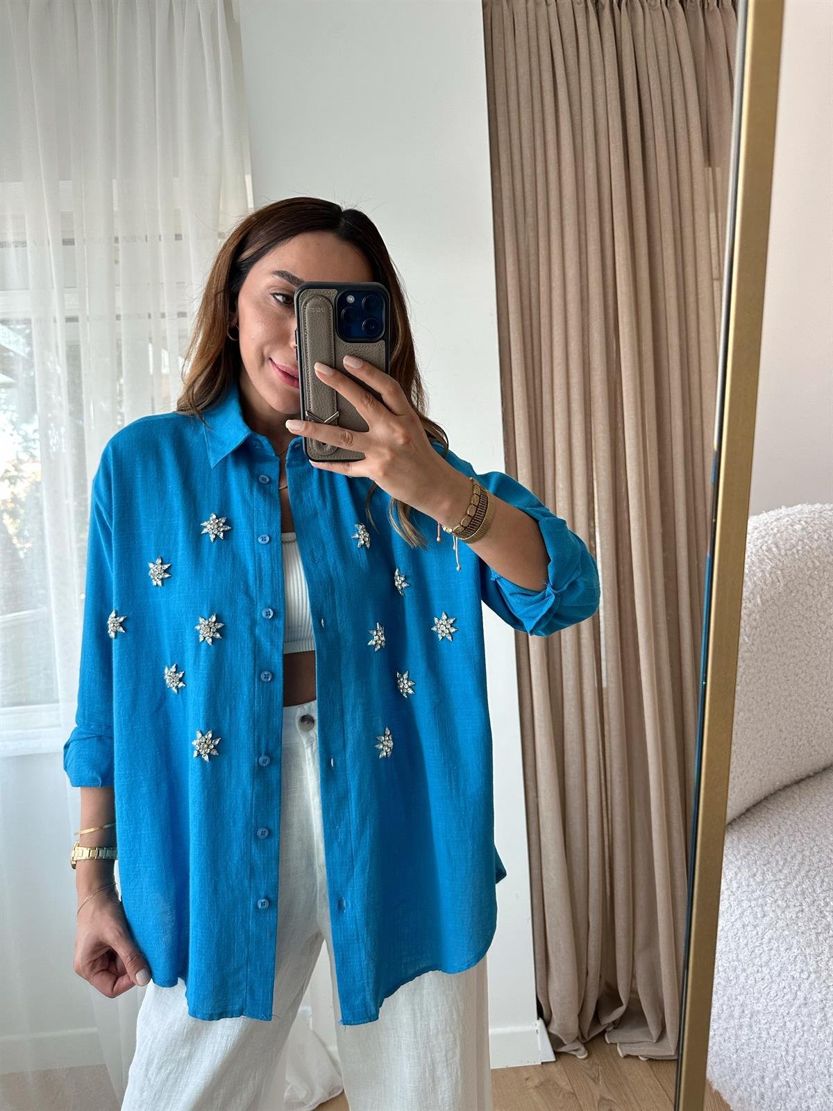 SAKS KETEN TAŞ BROŞLU GÖMLEK