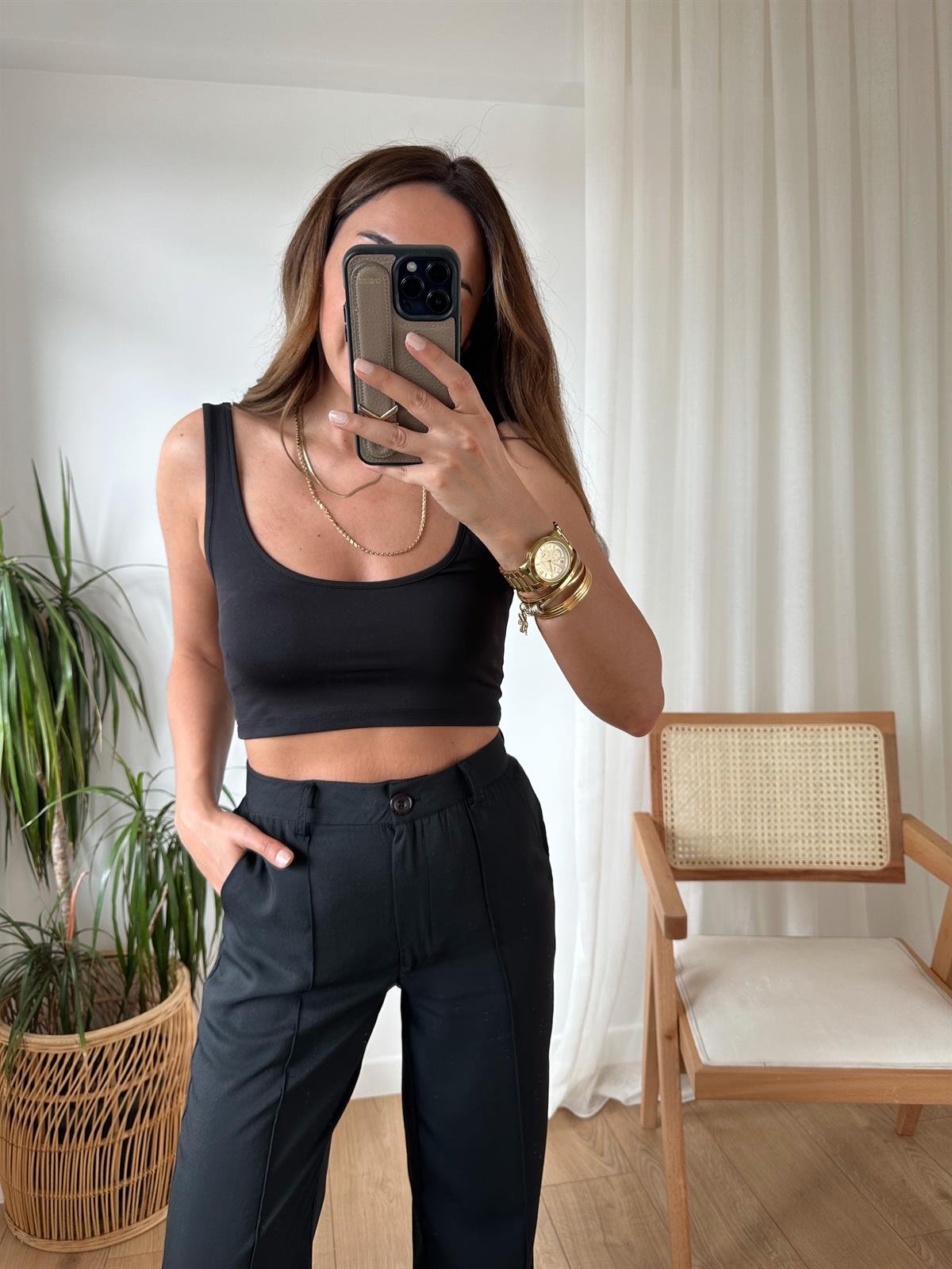 SİYAH ASKILI CROP