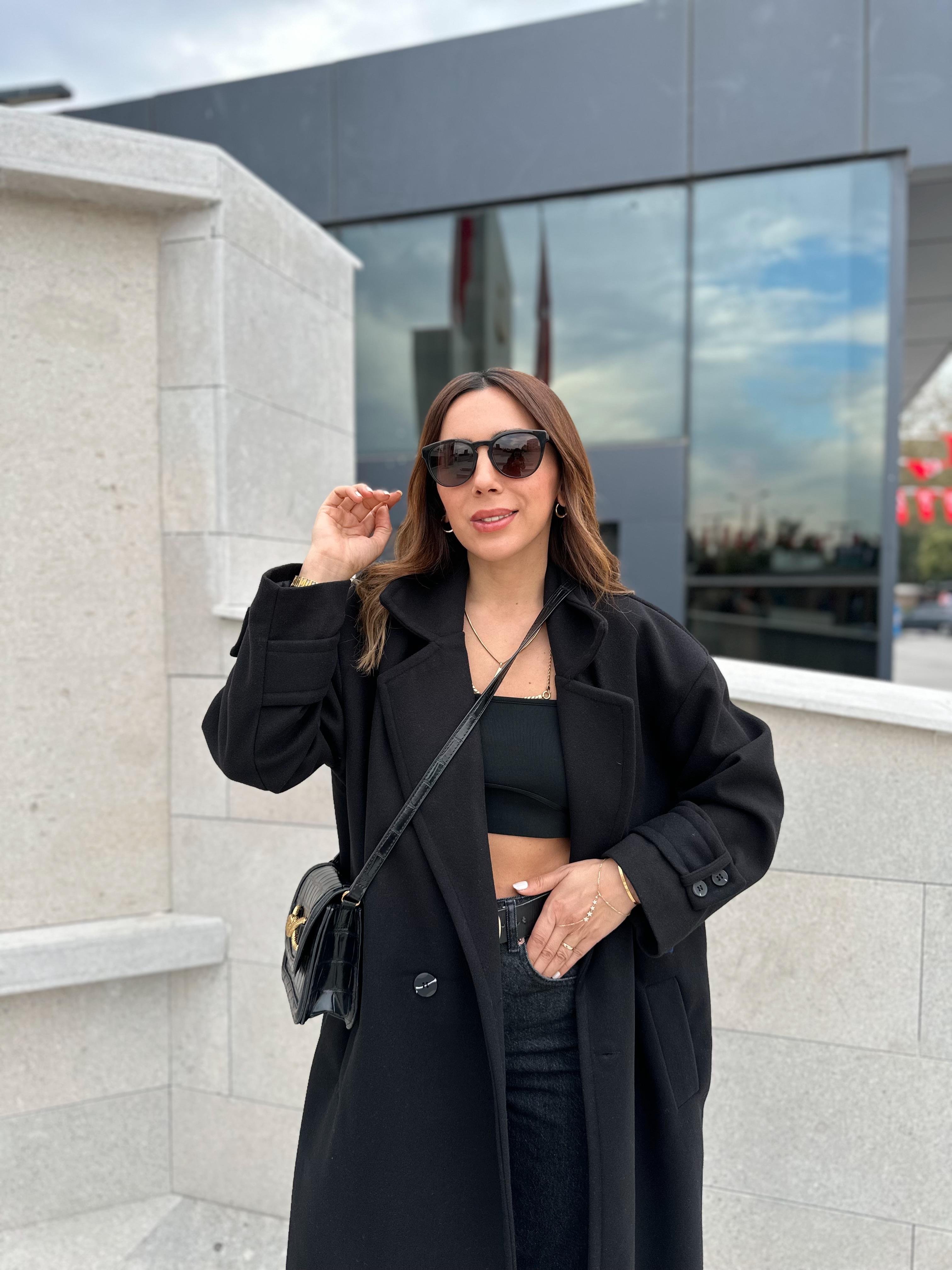 SİYAH ASTARLI OVERSIZE KAŞE KABAN