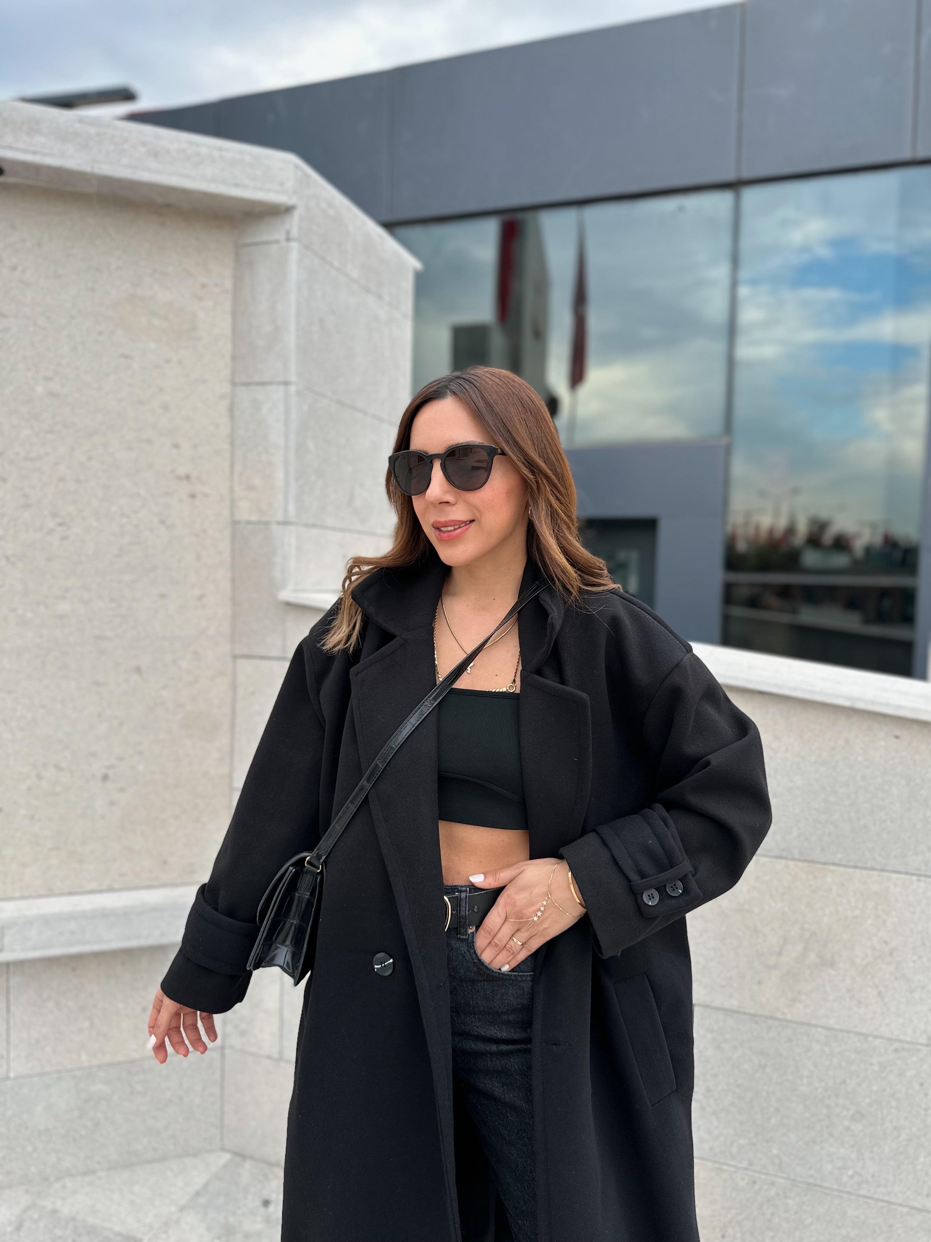 SİYAH ASTARLI OVERSIZE KAŞE KABAN