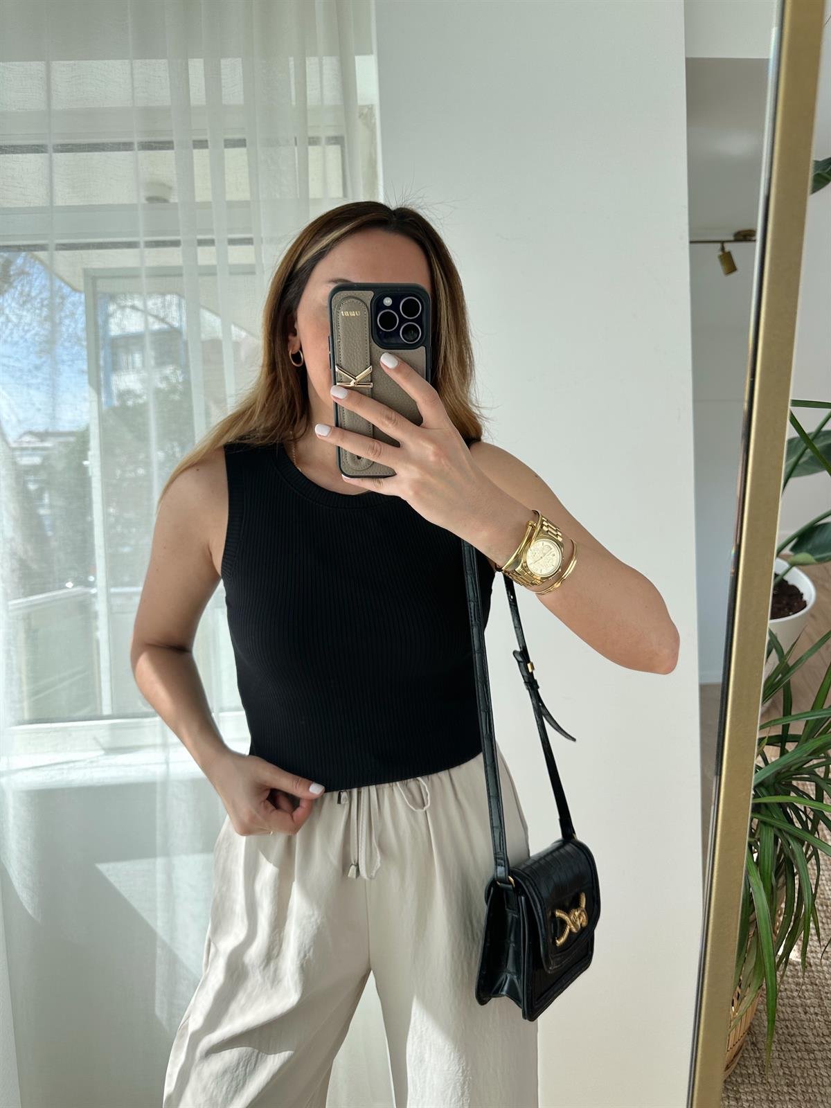 SİYAH BİSİKLET YAKA FİTİLLİ CROP