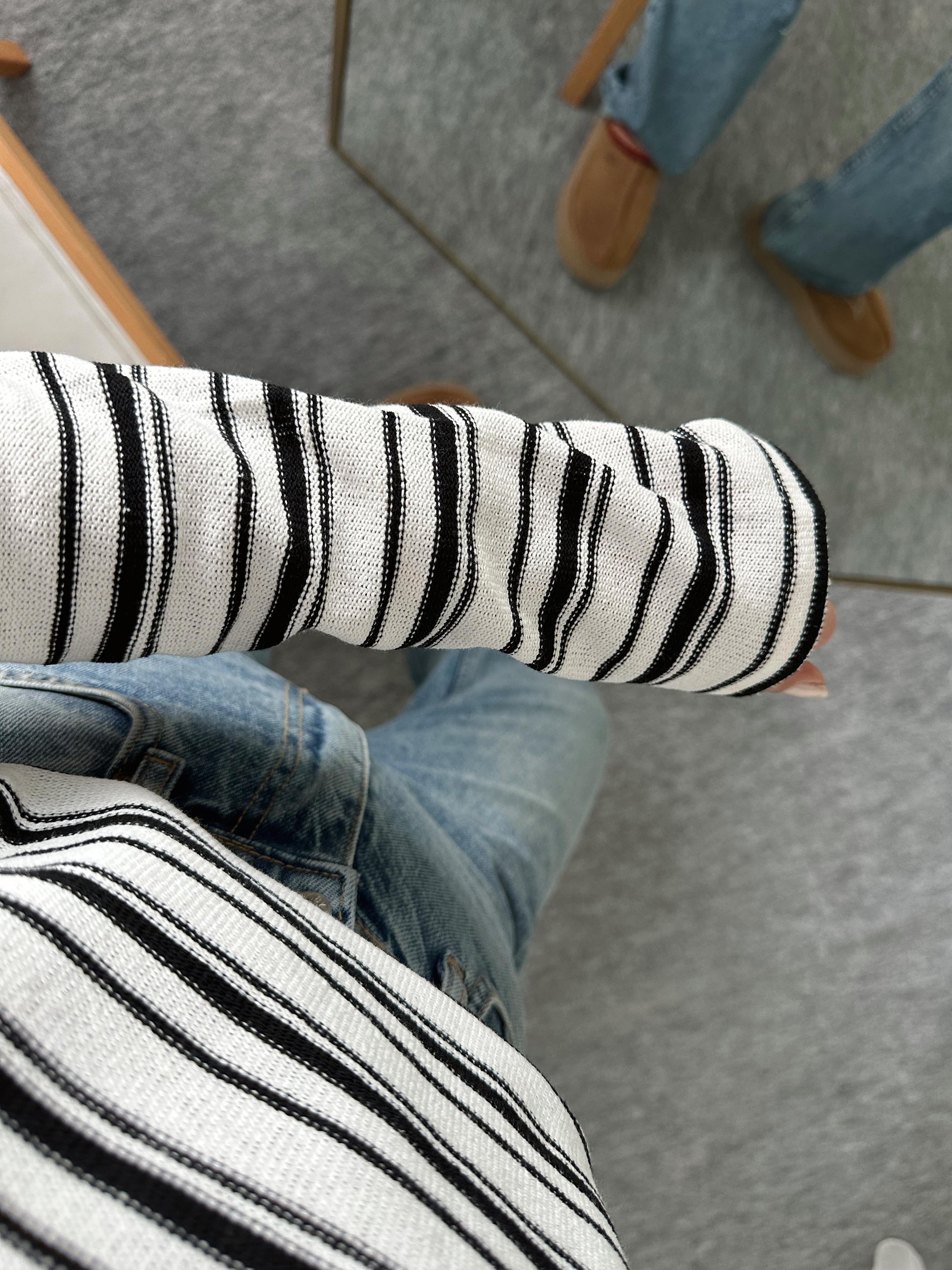 SİYAH EKRU ÇİZGİLİ İNCE SWEAT