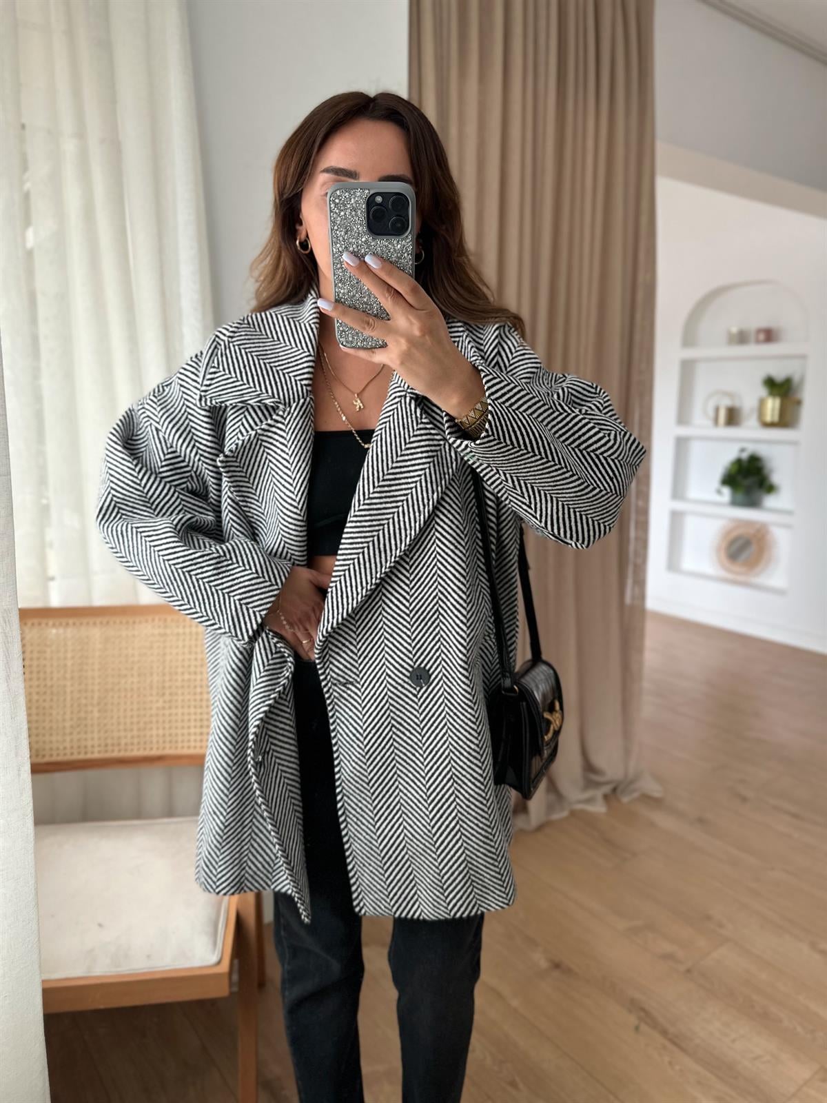 SİYAH EKRU KAZAYAĞI ASTARLI OVERSIZE KABAN