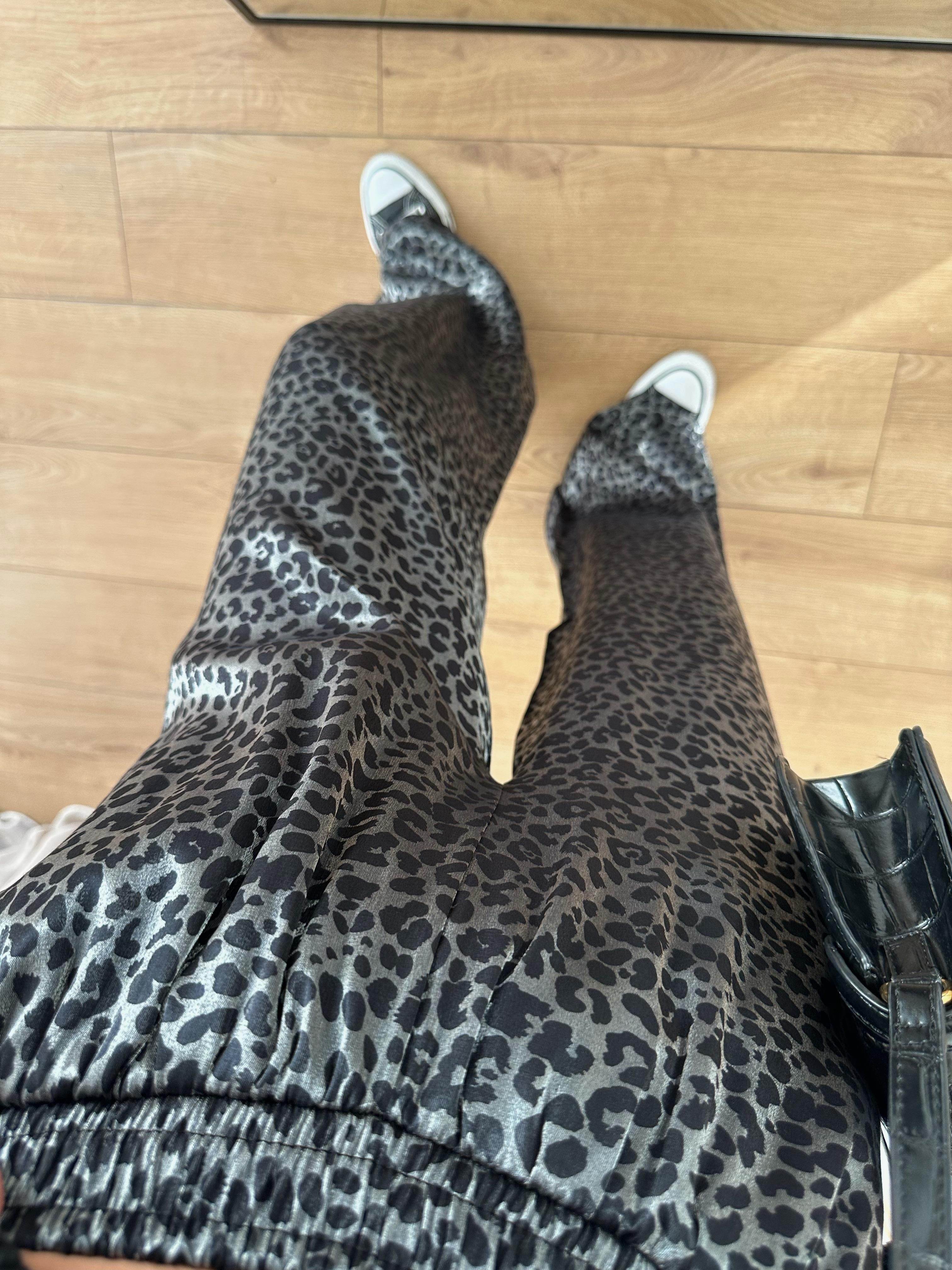 SİYAH LEOPAR DESENLİ PANTOLON