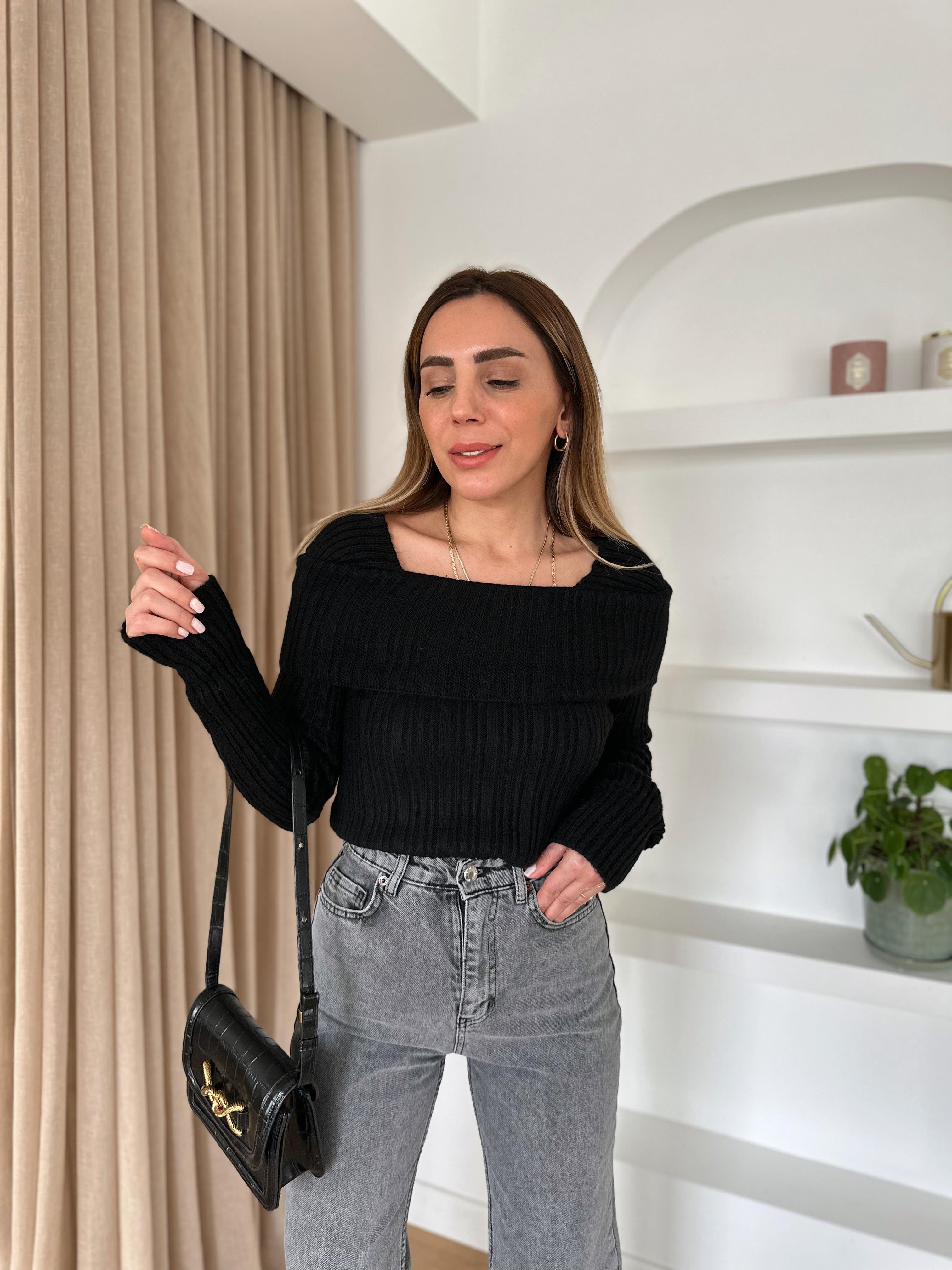 SİYAH MADONNA YAKA  KAZAK